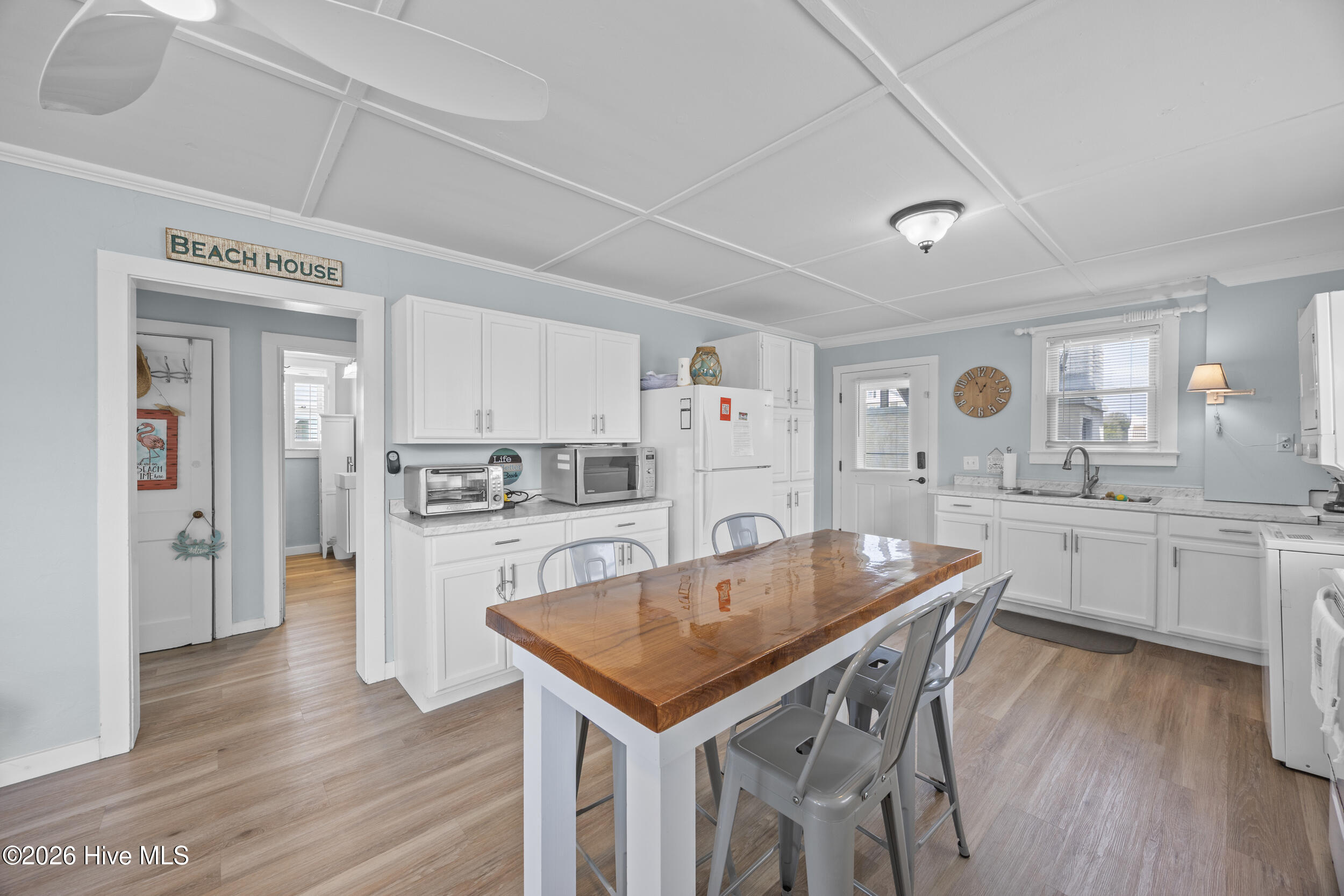 100563115 | Photo 13