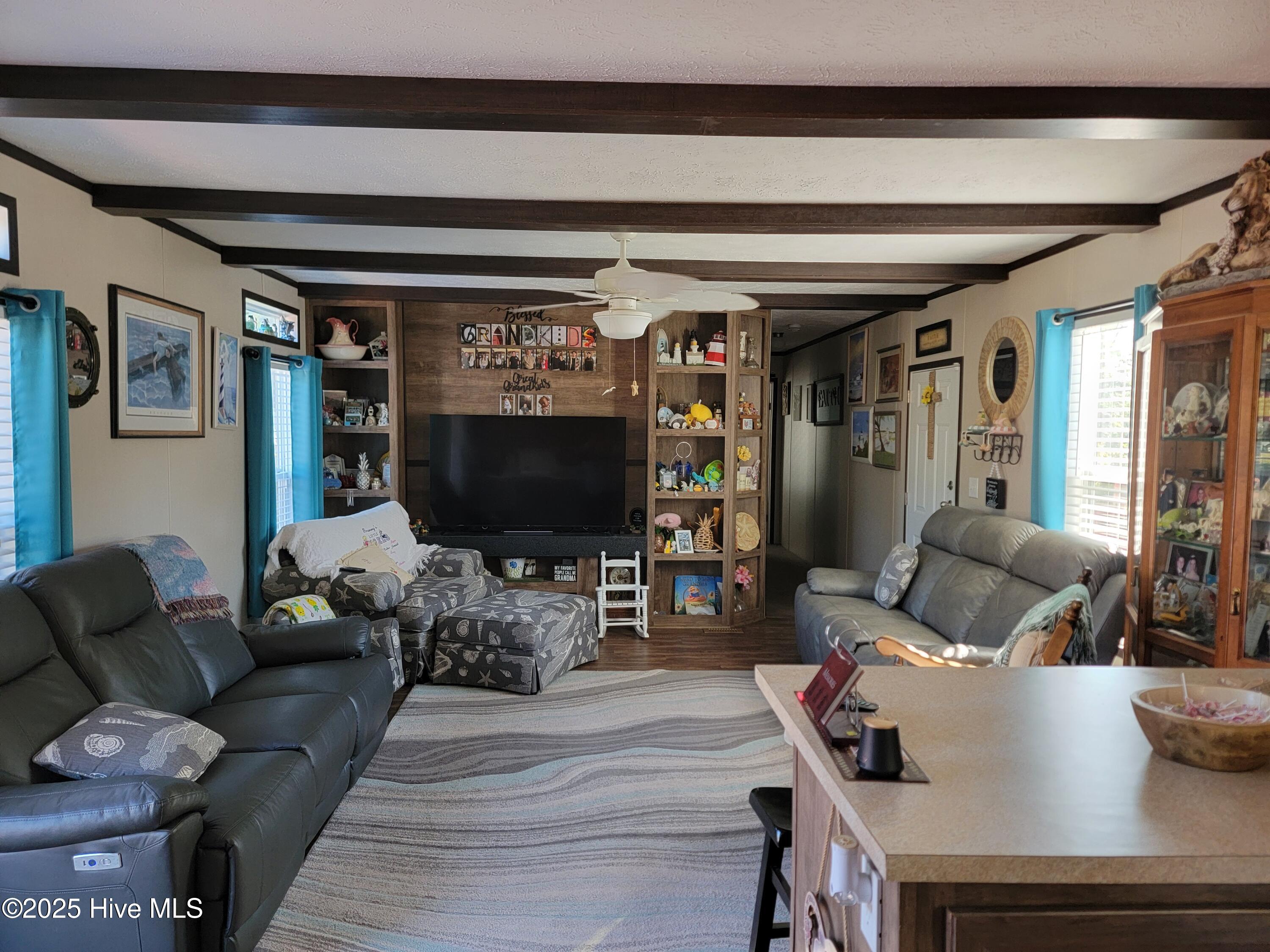 100540319 | Photo 20