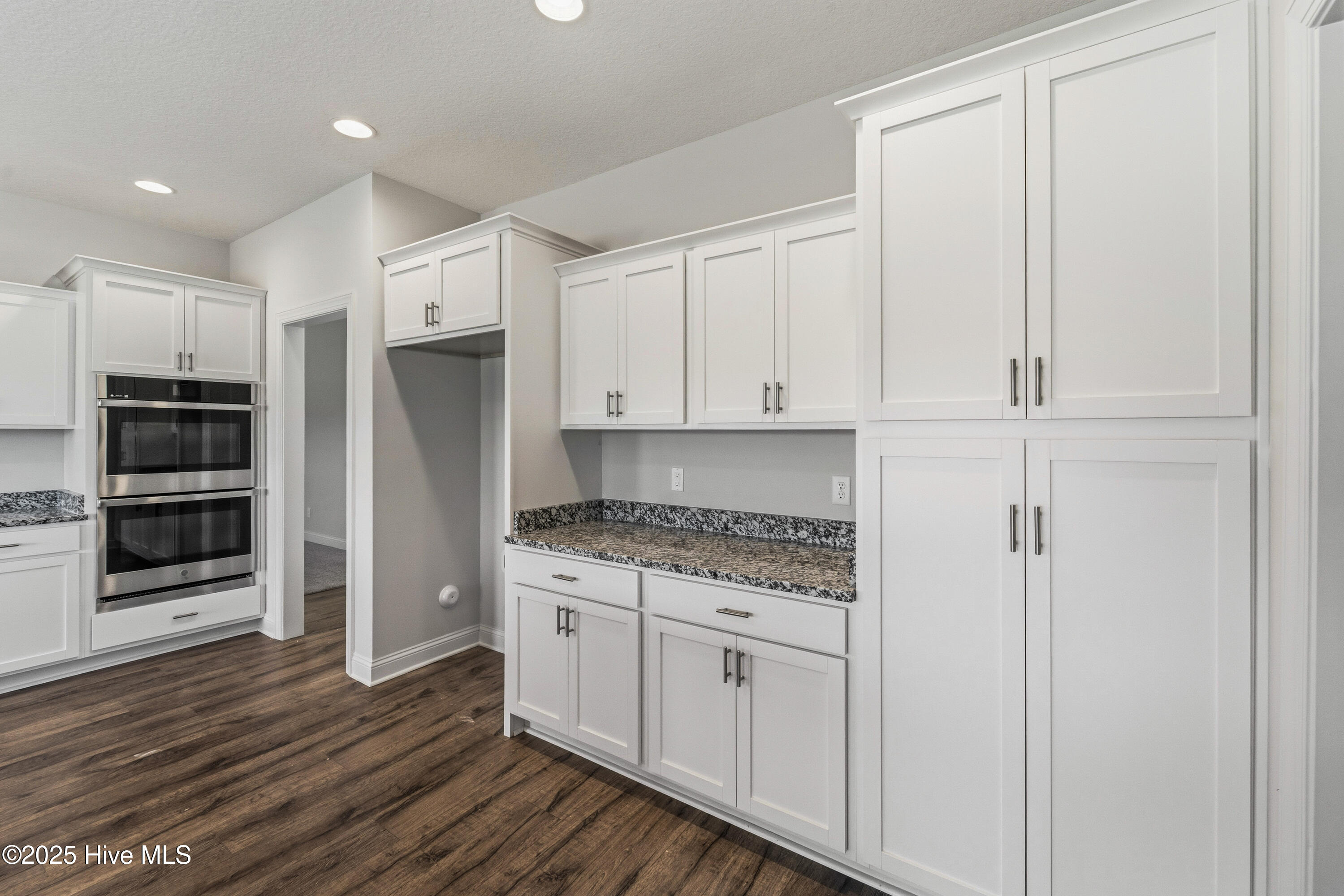 100507168 | Photo 13