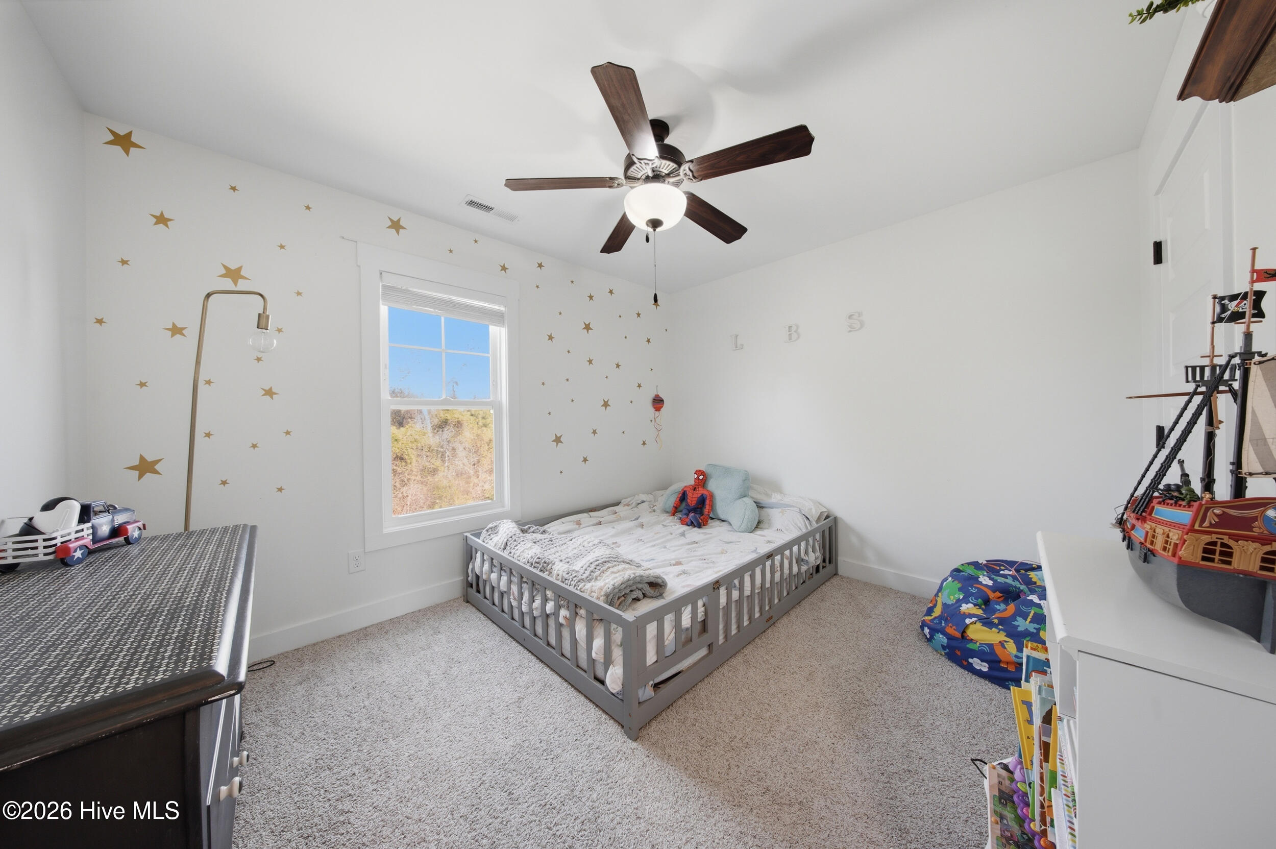 100562917 | Photo 38