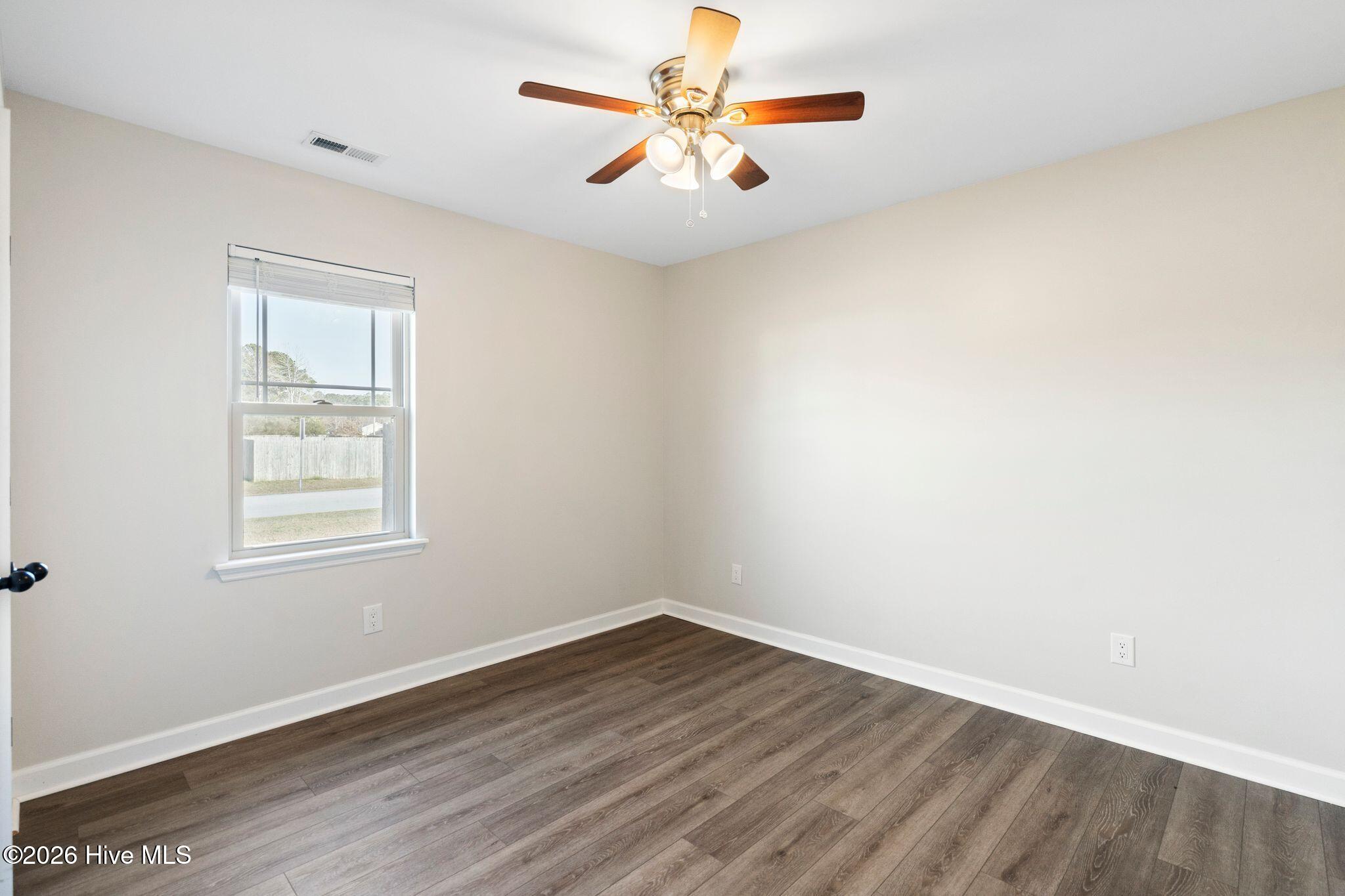 100559181 | Photo 21