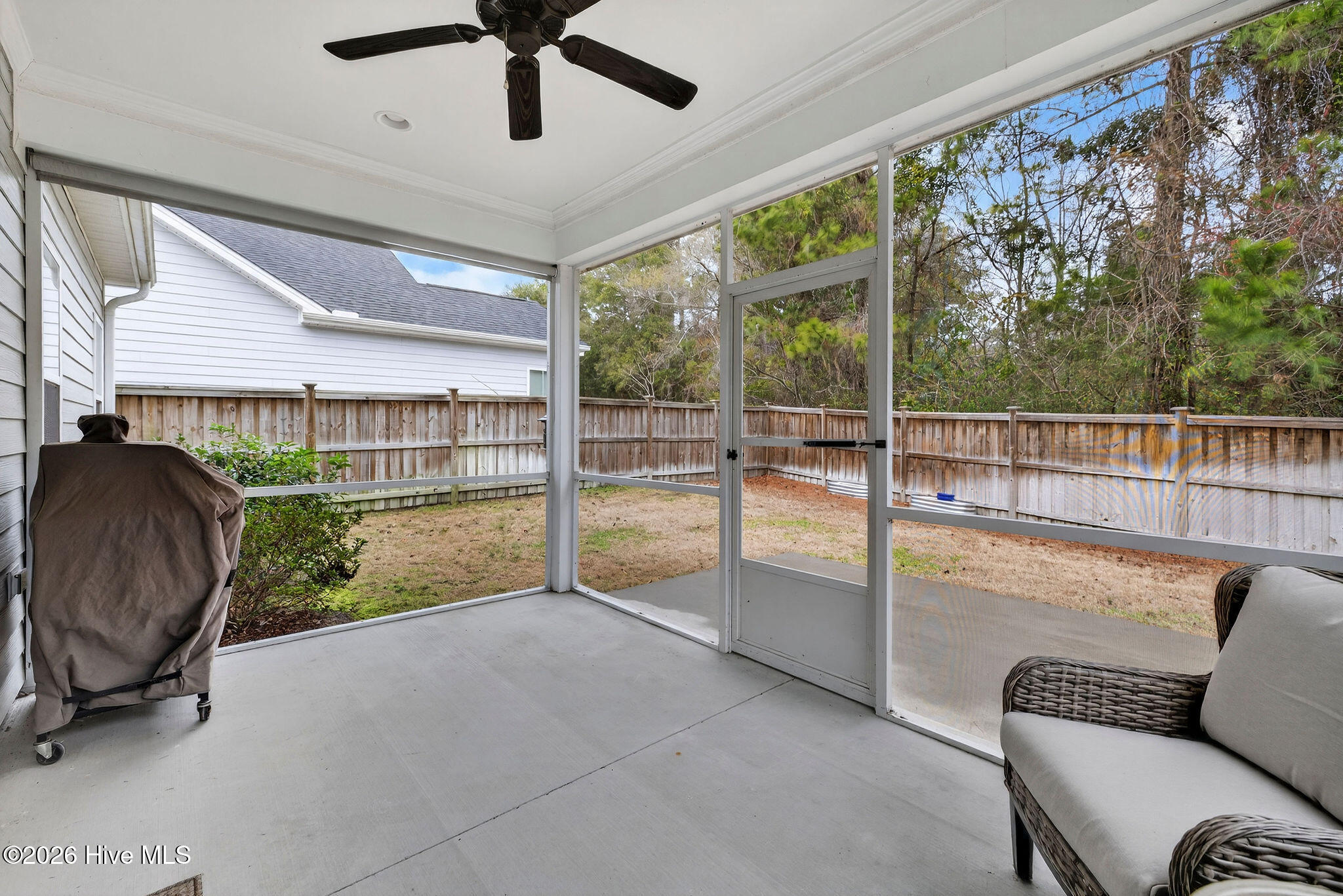 100557170 | Photo 15