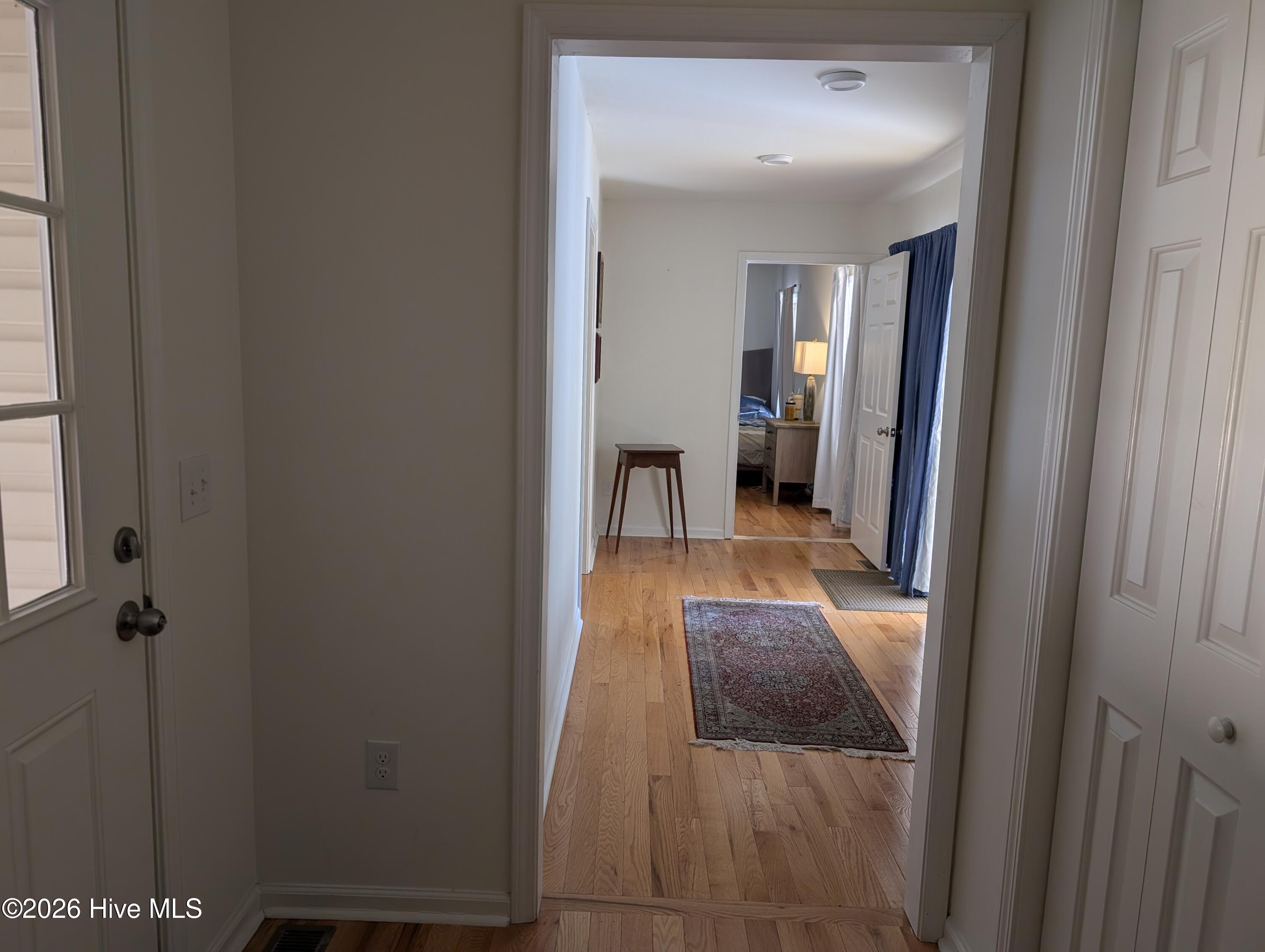 100550544 | Photo 14