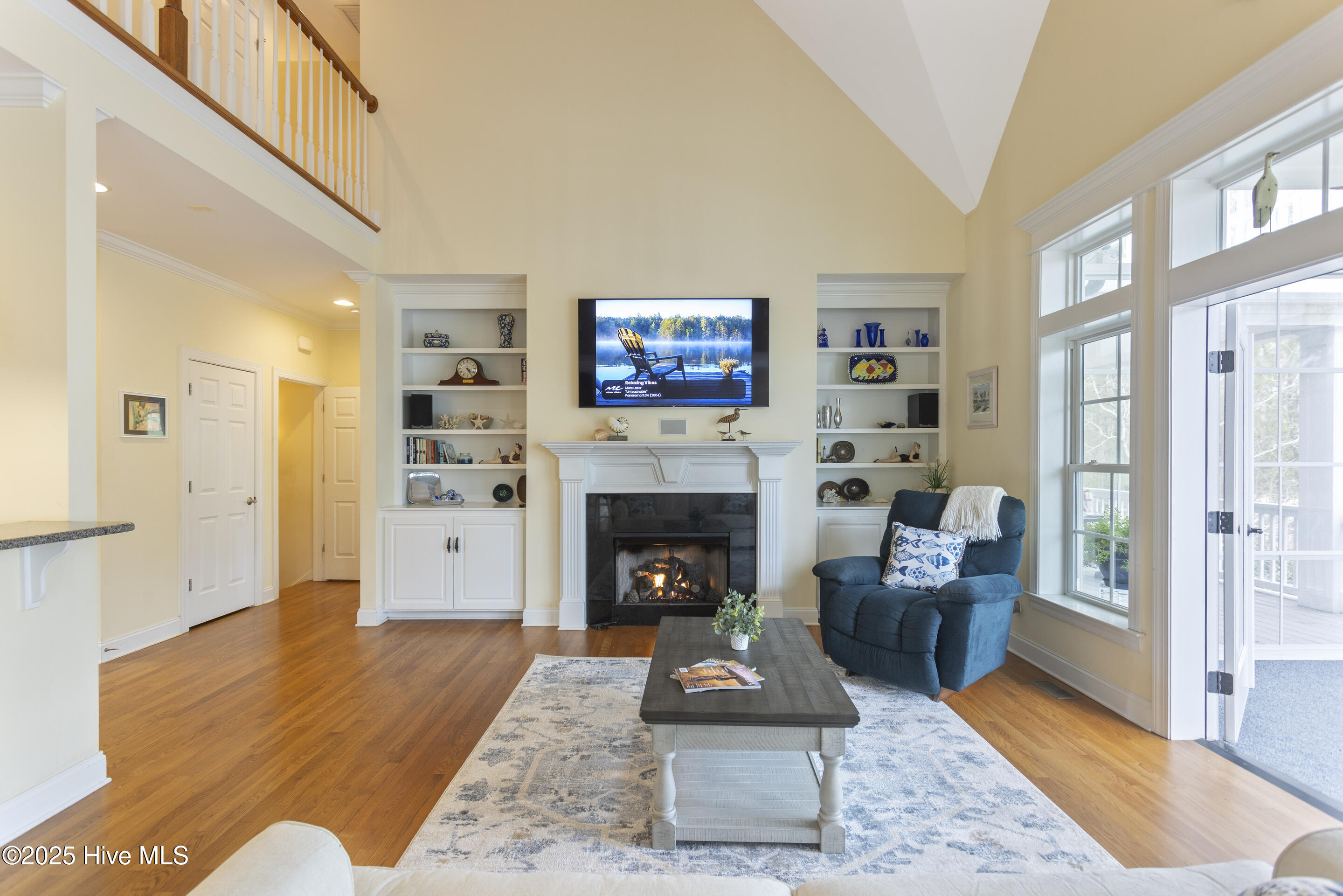 100493610 | Photo 21