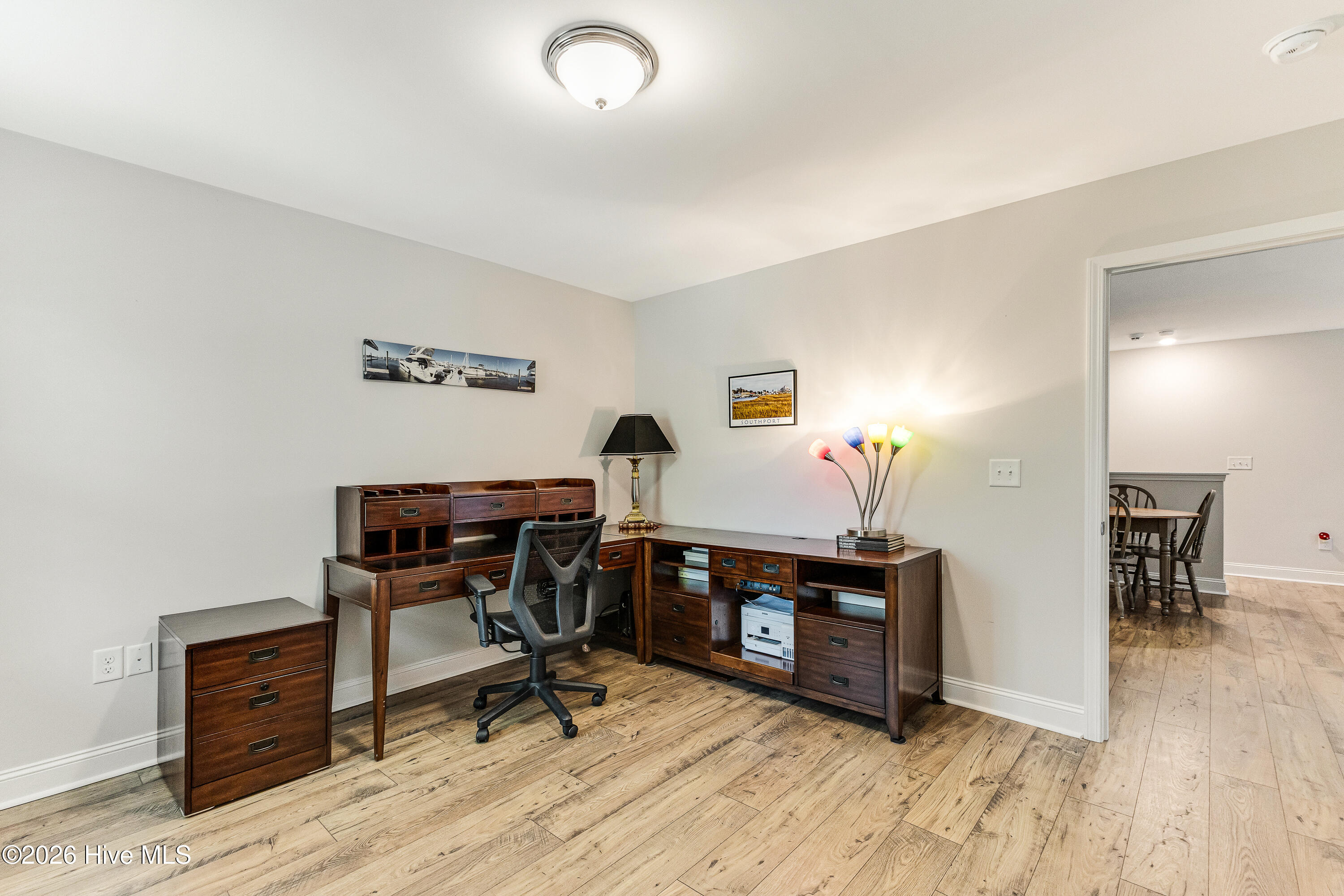 100565599 | Photo 23