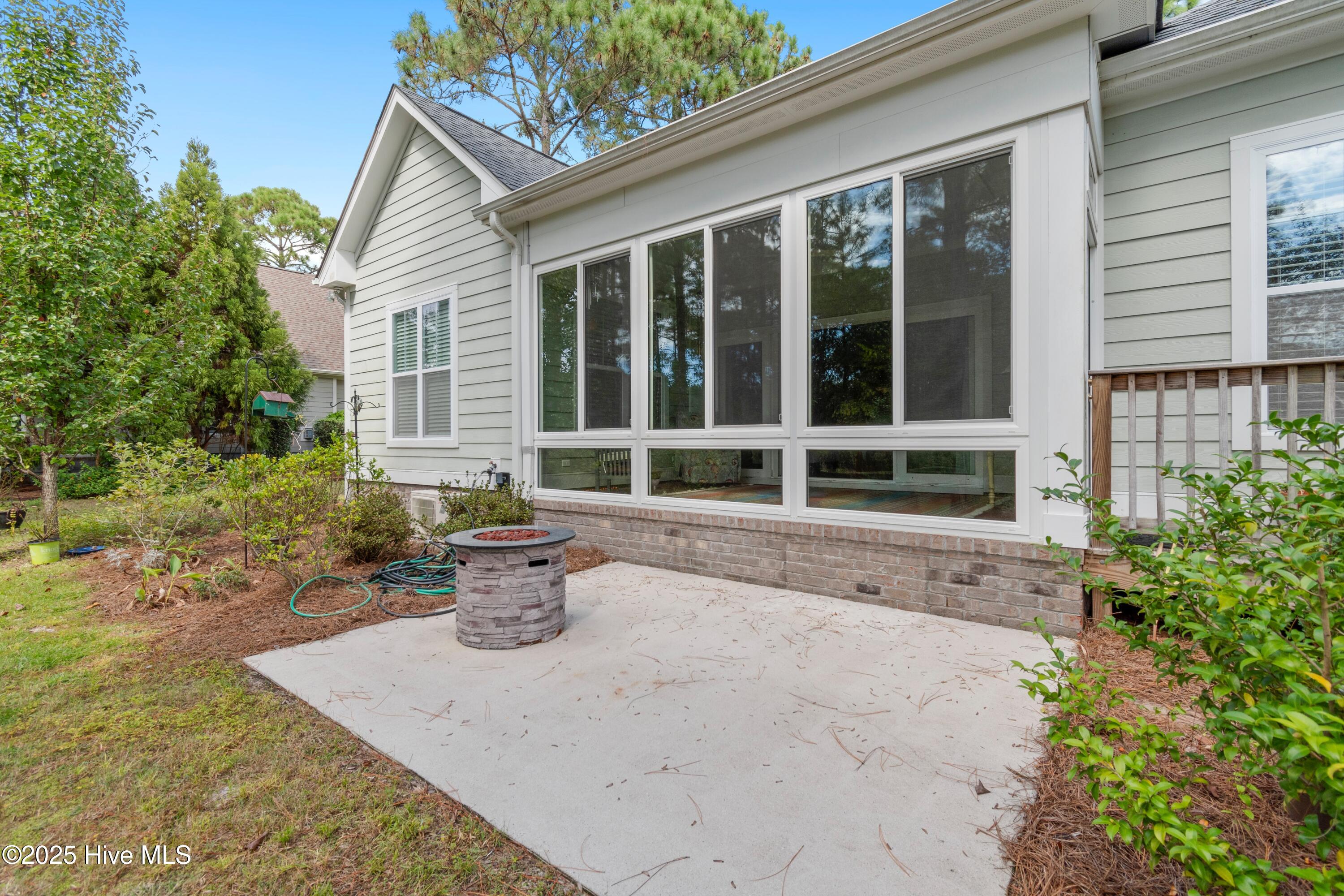 100534915 | Photo 13