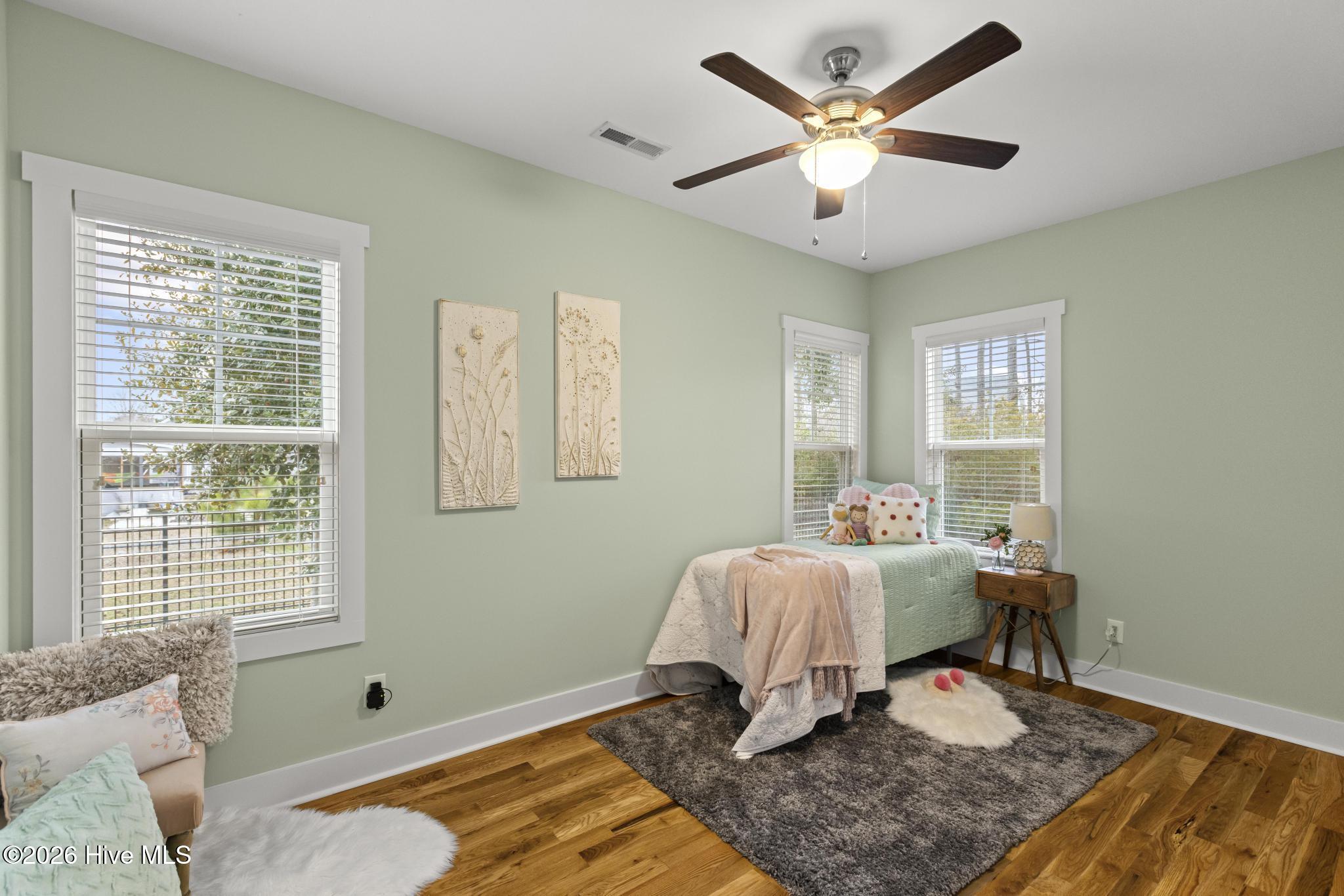 100552485 | Photo 23