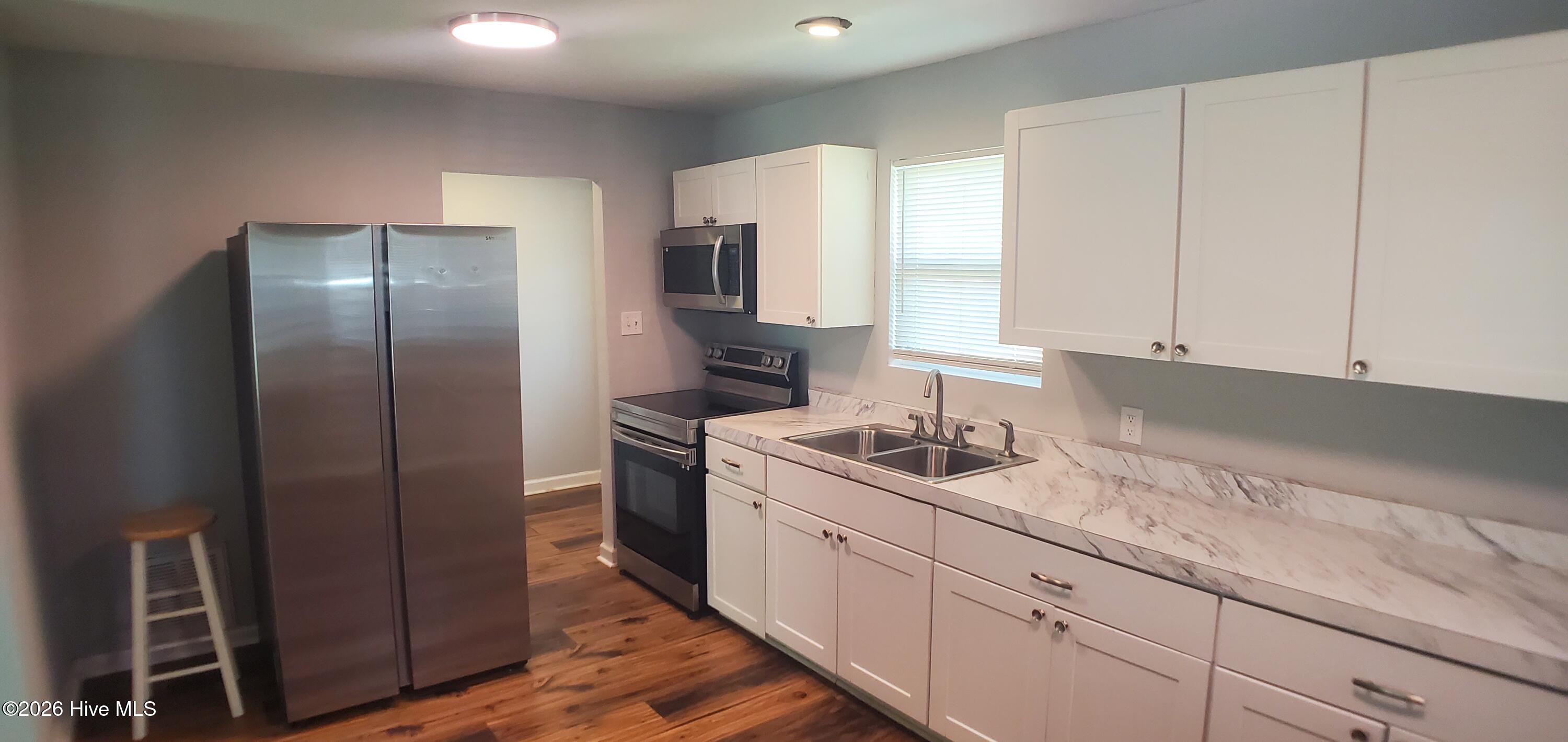 100564401 | Photo 11