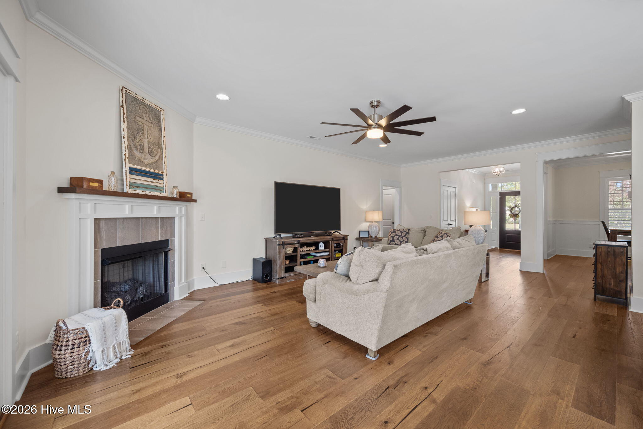 100562487 | Photo 17