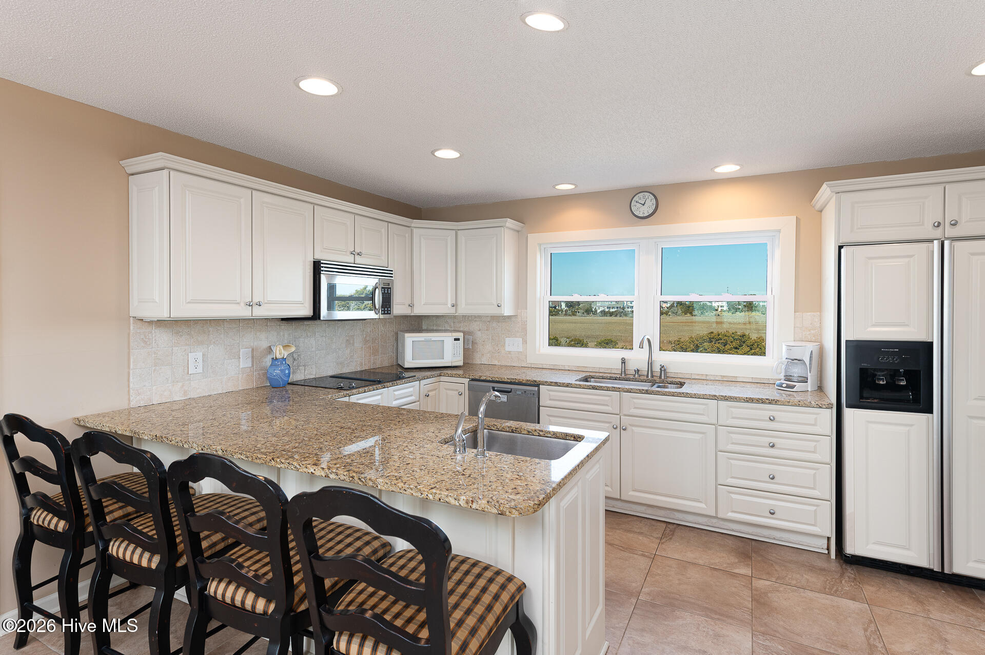 100558758 | Photo 23