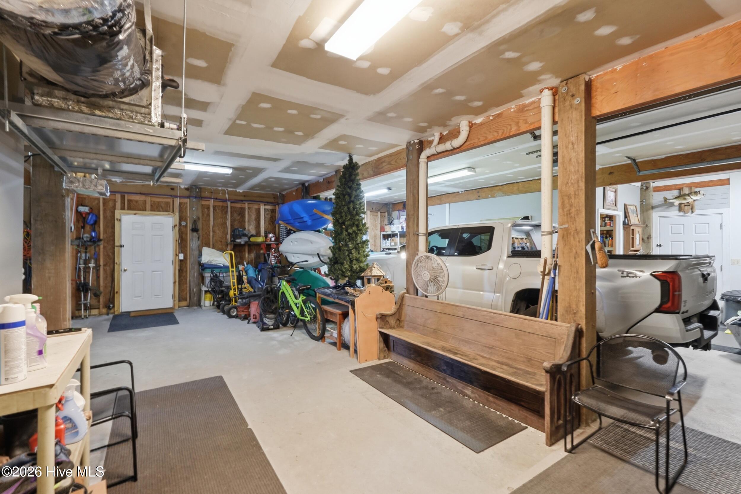 100561994 | Photo 69