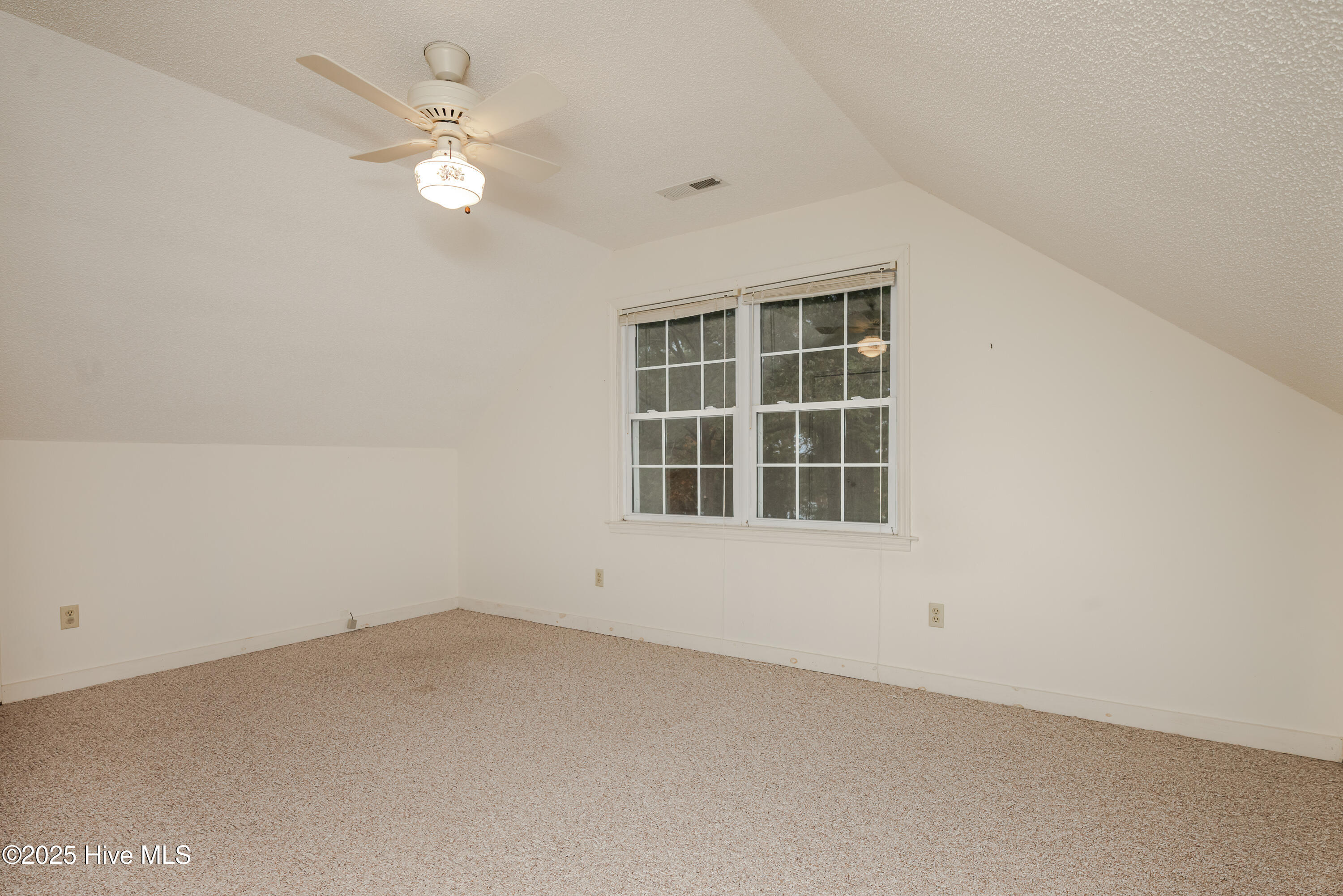 2nd bedroom upstairs
