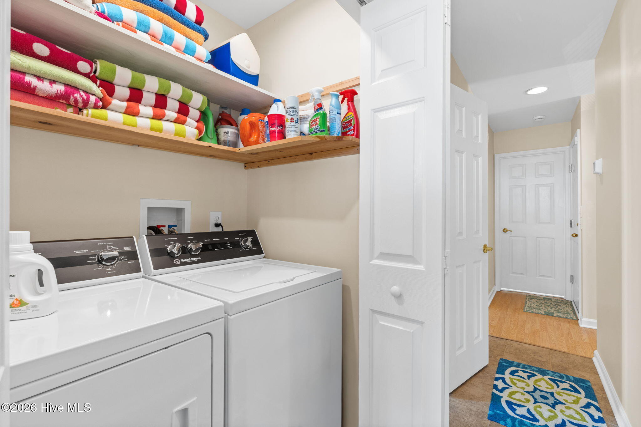 100561633 | Photo 37