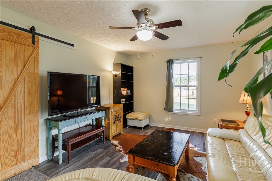 984 Arnoldsville Road