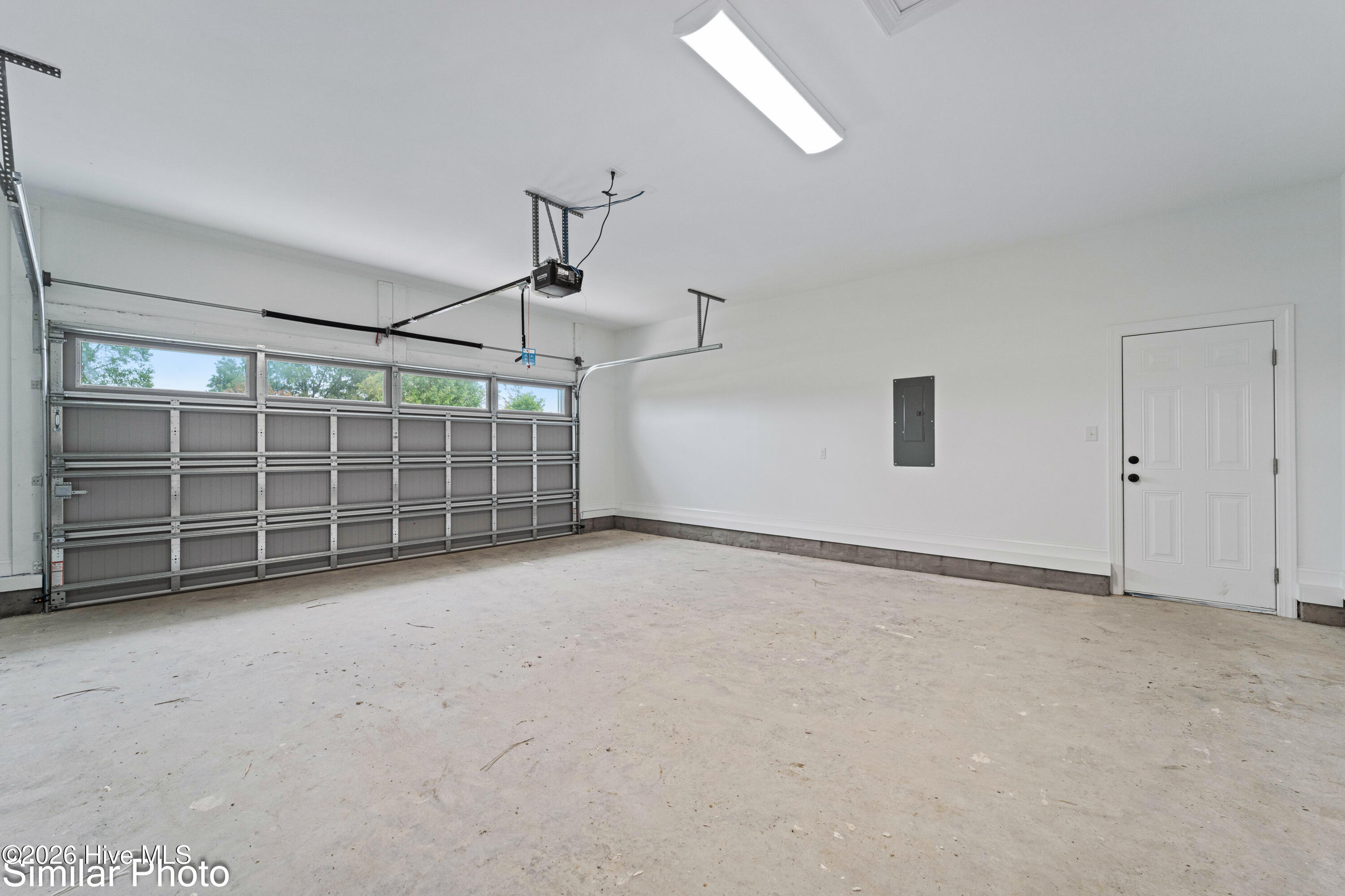 100554936 | Photo 31