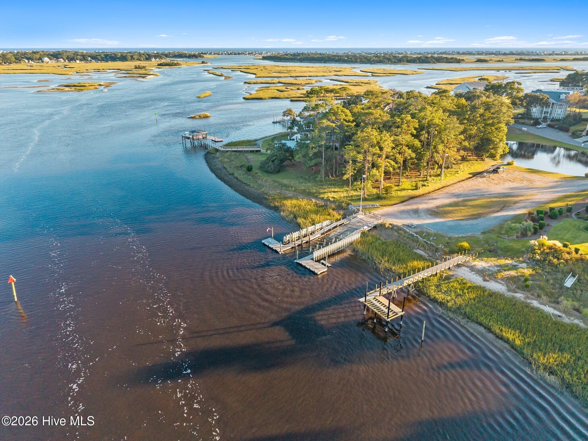 100568916 | Photo 86