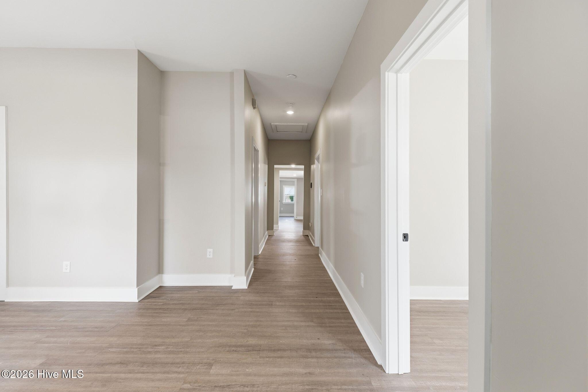 100562420 | Photo 35