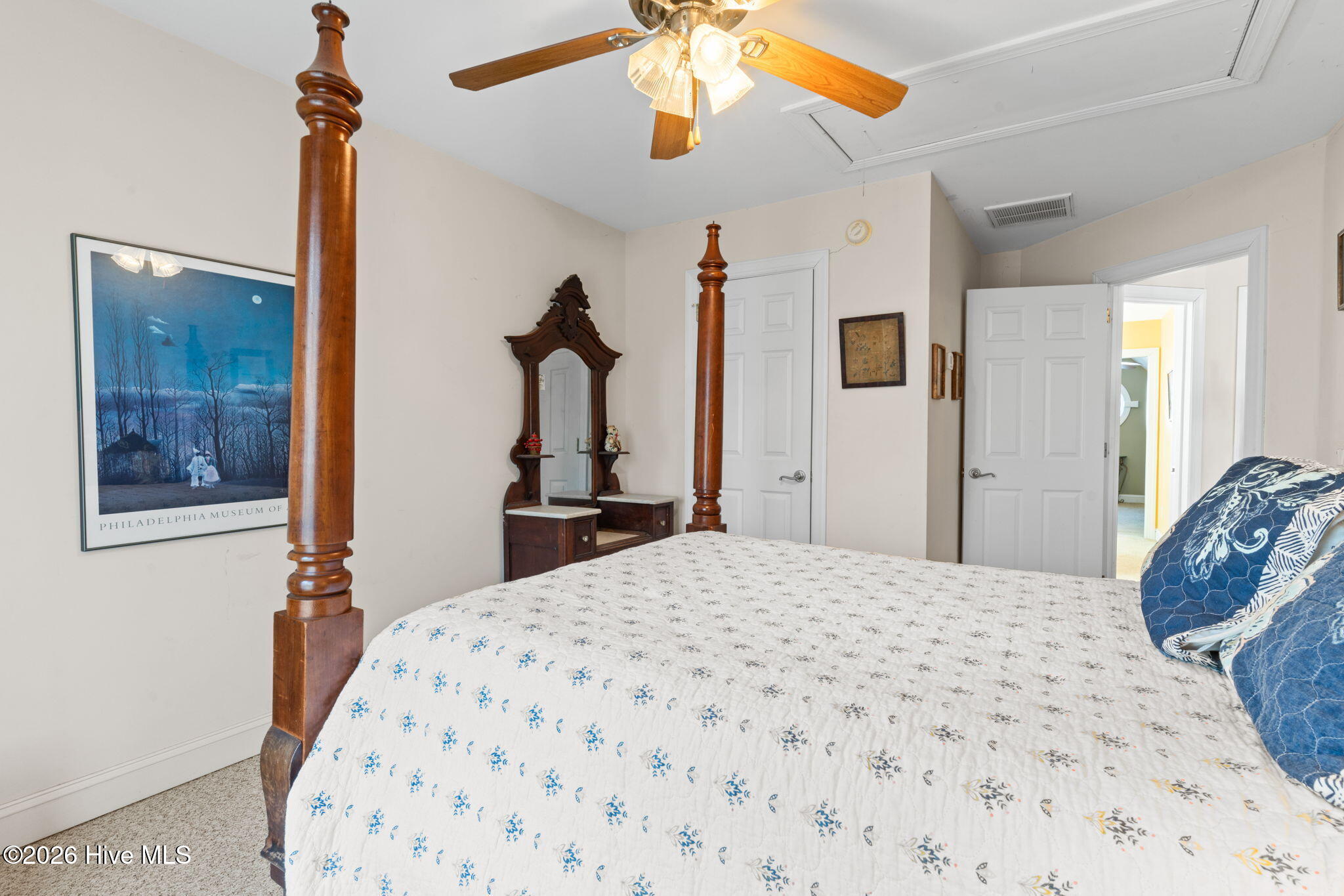 100553599 | Photo 36