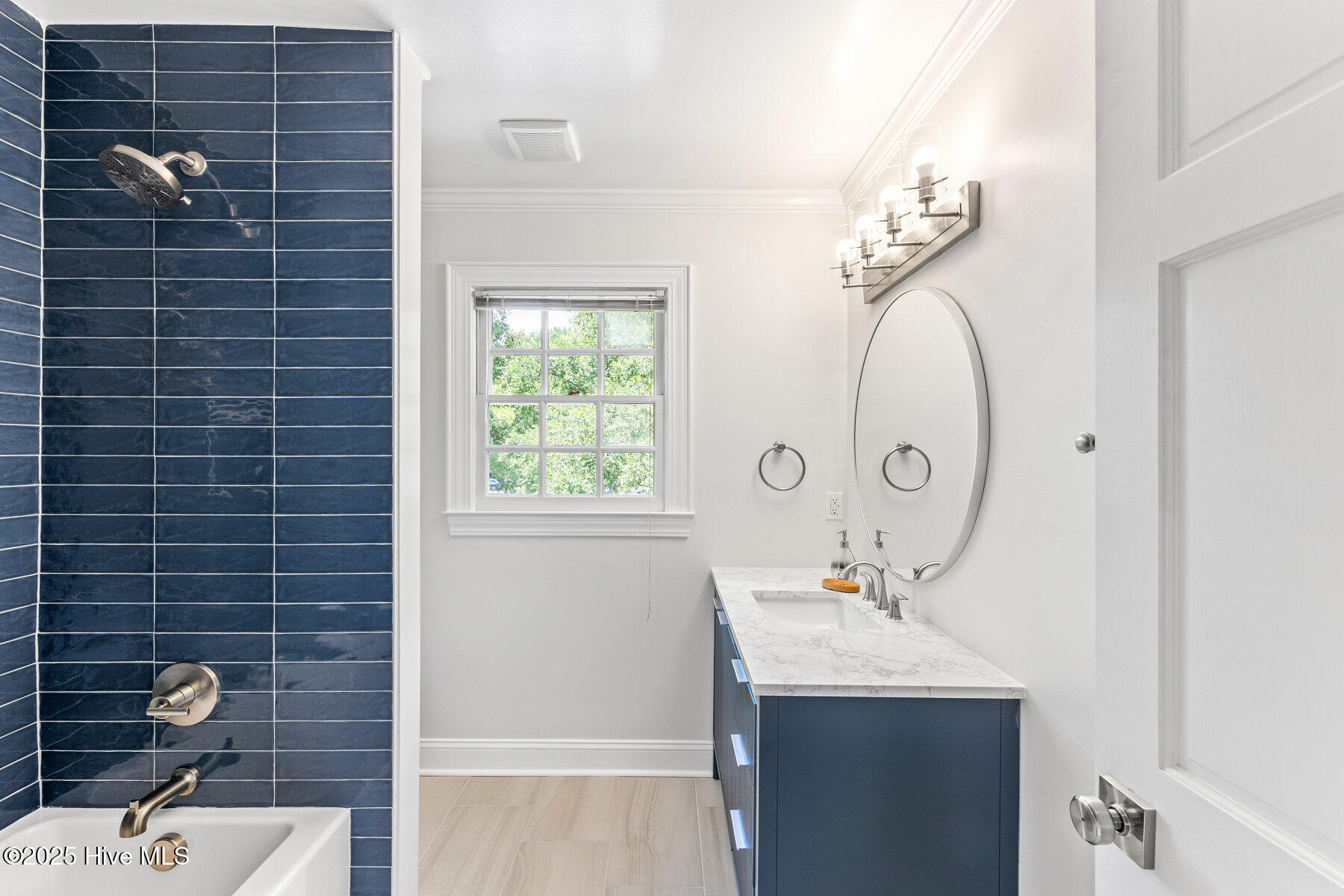 100489617 | Photo 29