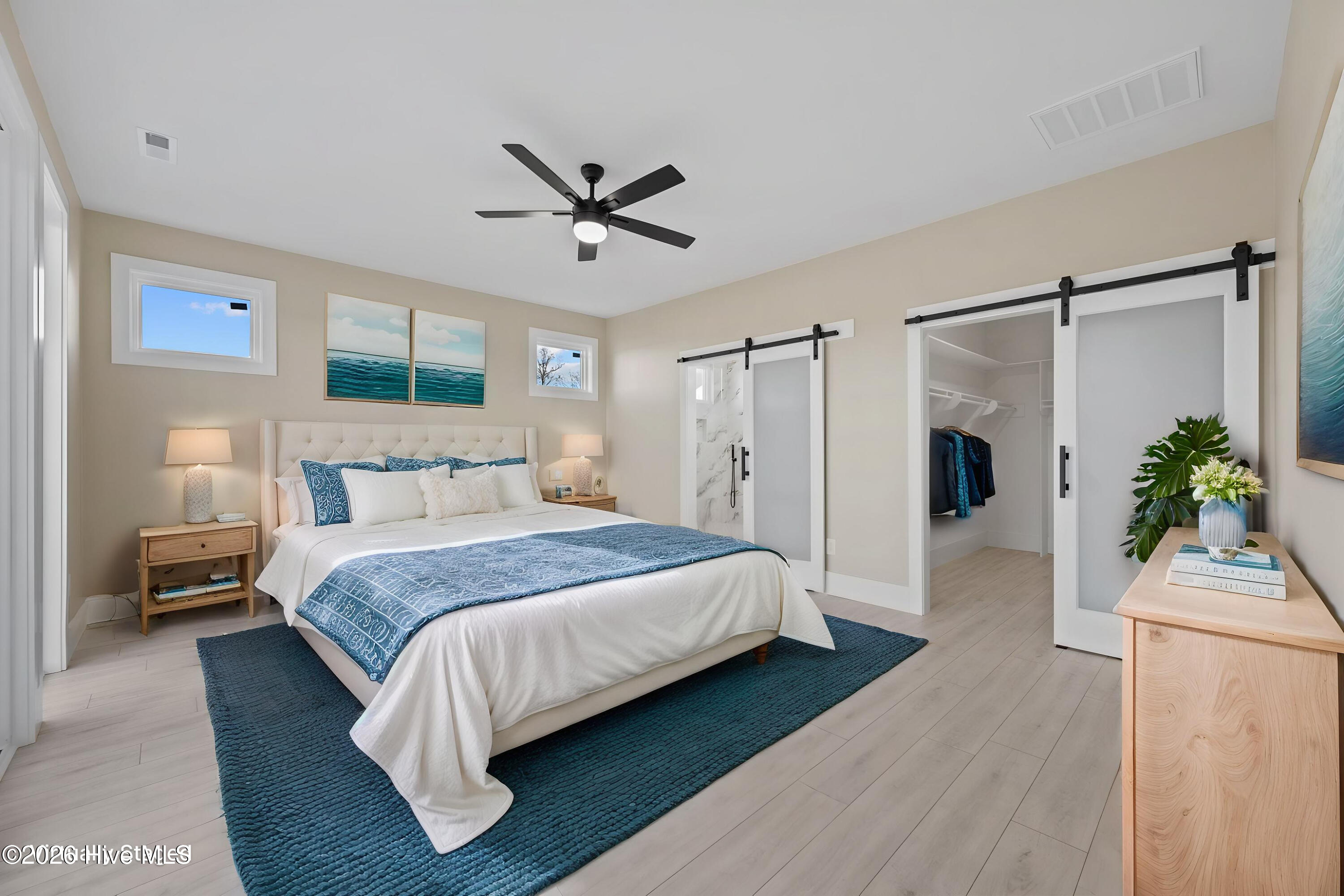 100547090 | Photo 38