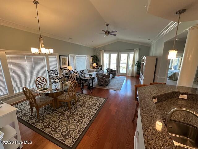 100549748 | Photo 11