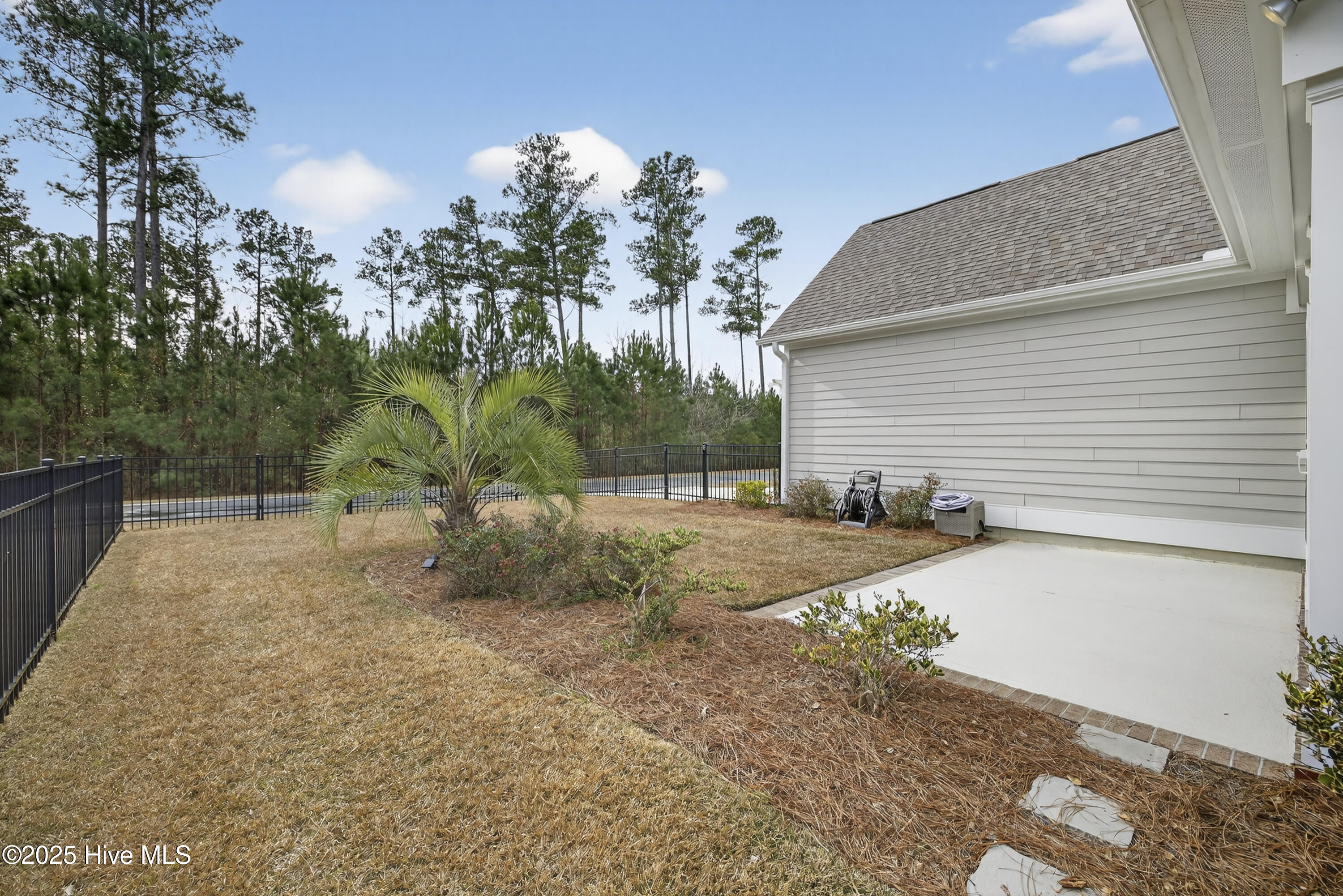 100547164 | Photo 43