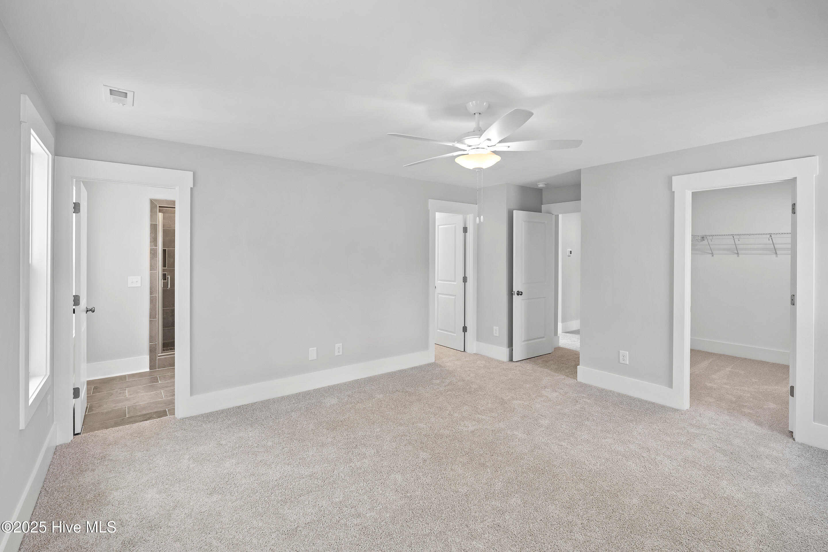 100506457 | Photo 36