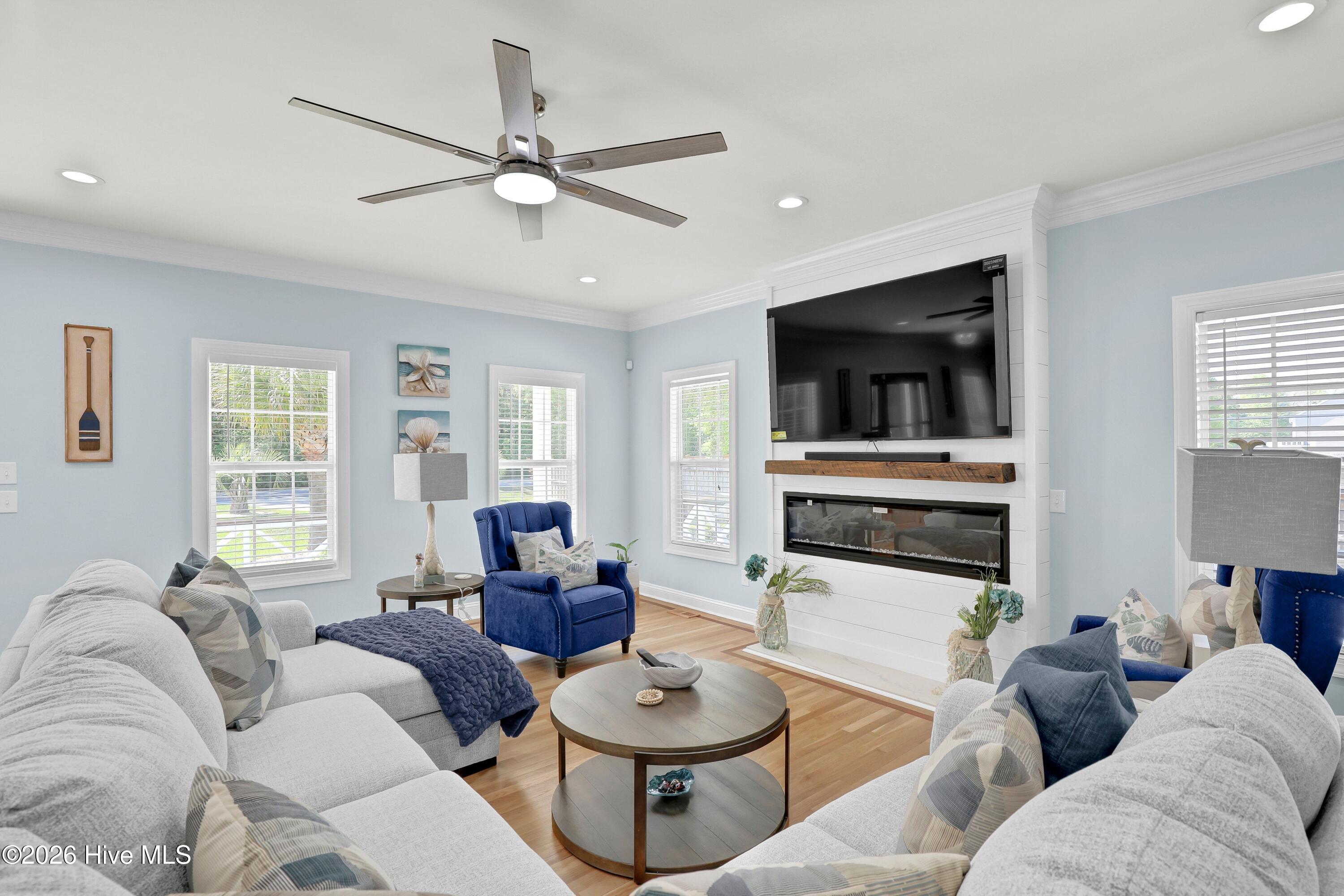 100567806 | Photo 26