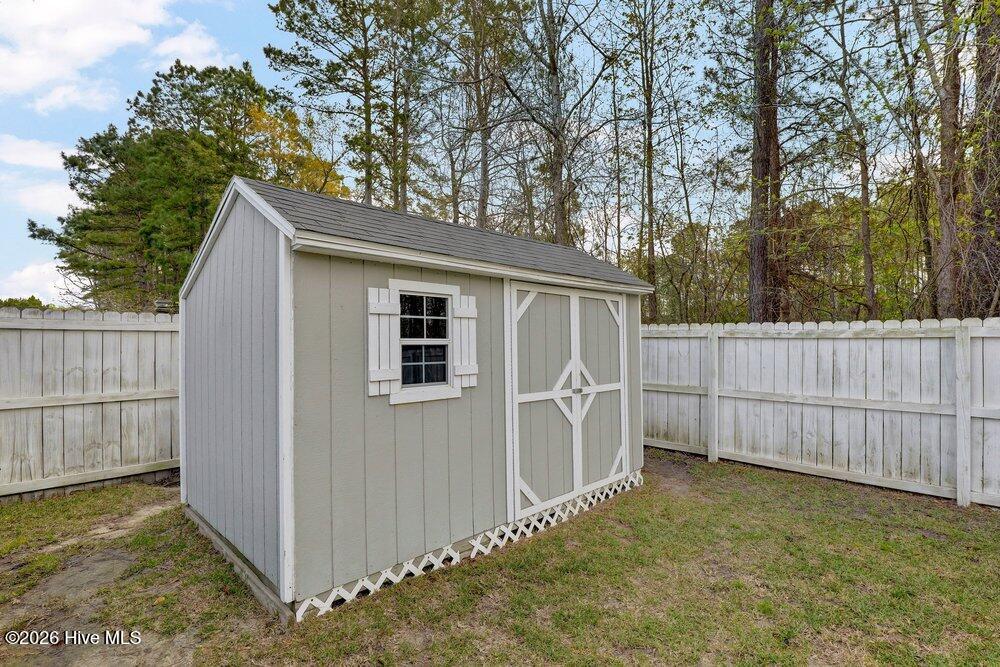 100565663 | Photo 42