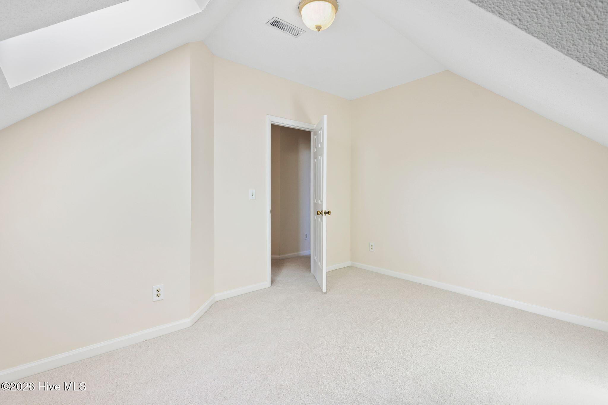 100558031 | Photo 36