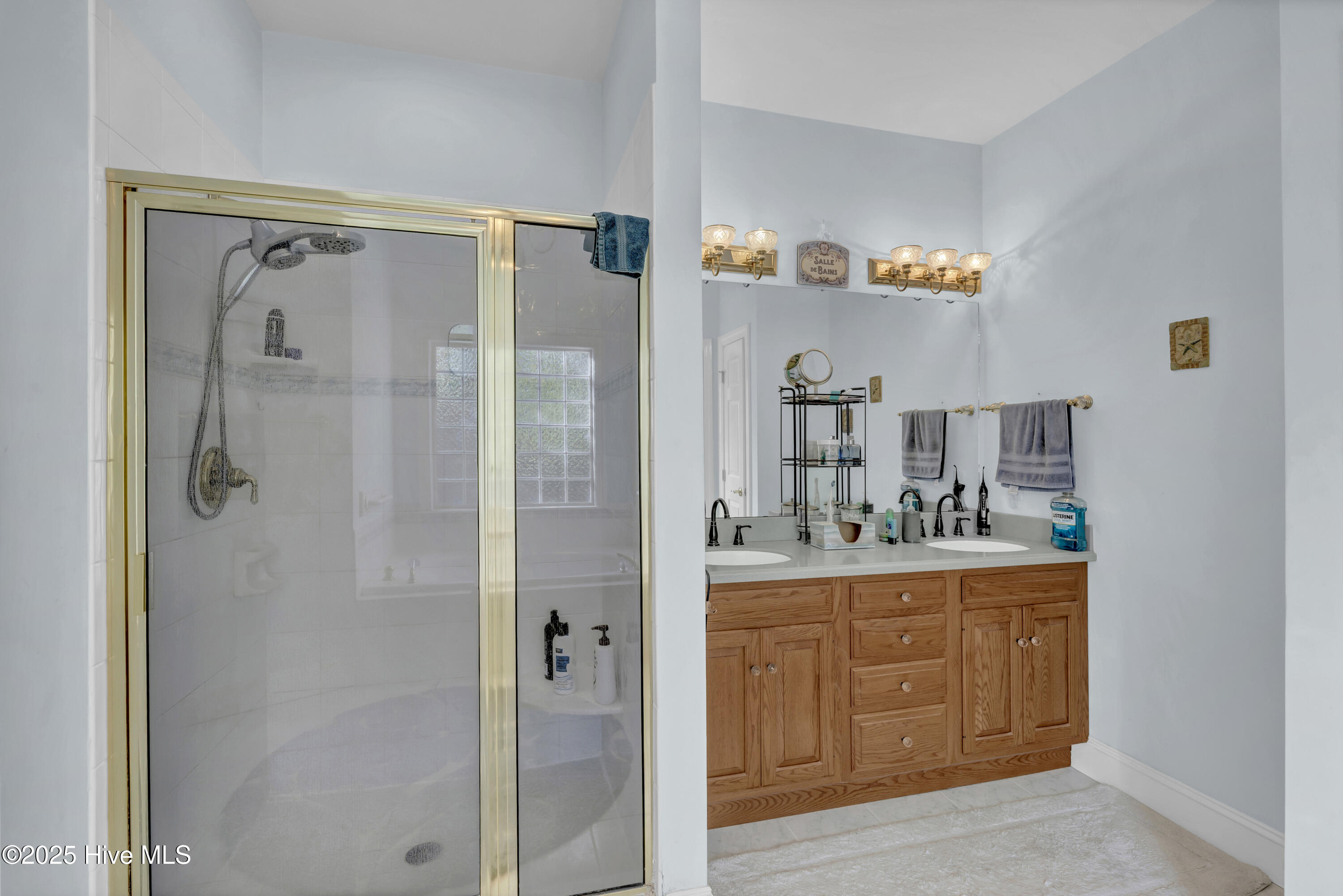 100546404 | Photo 17