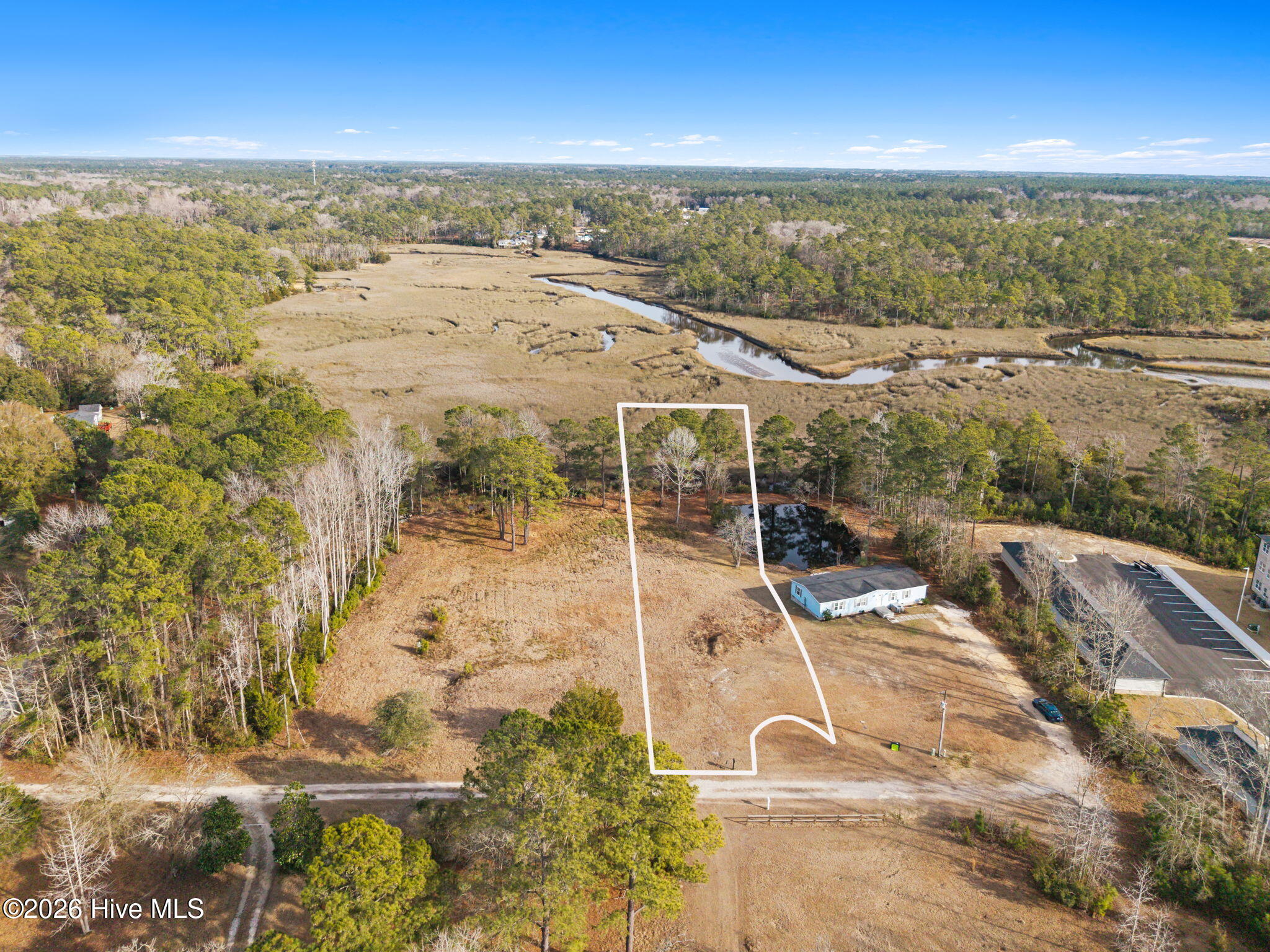 272 Edgewater Drive SW image