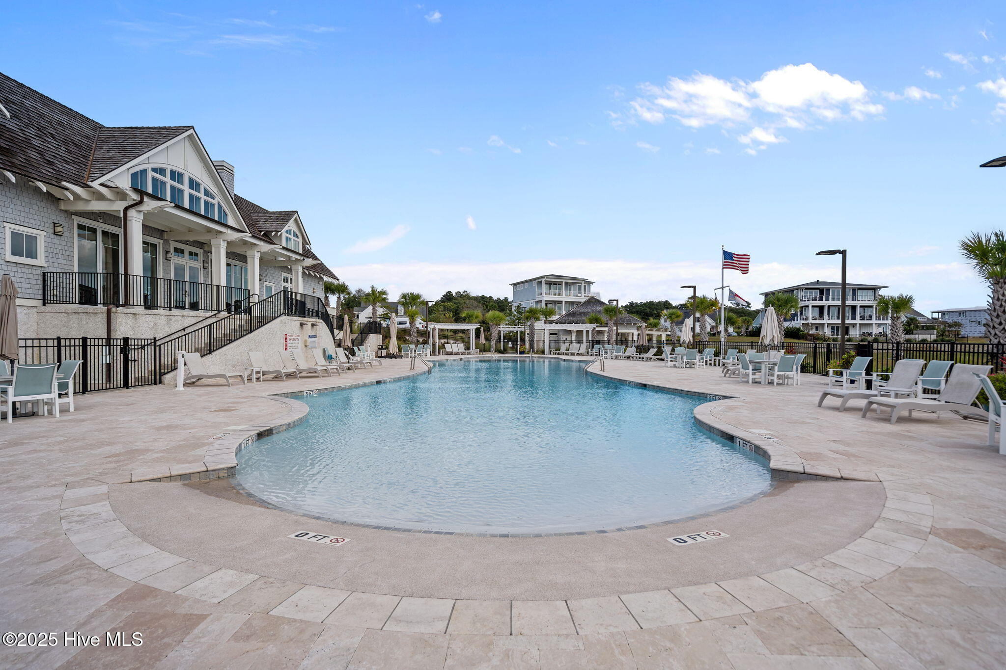 100536162 | Photo 75