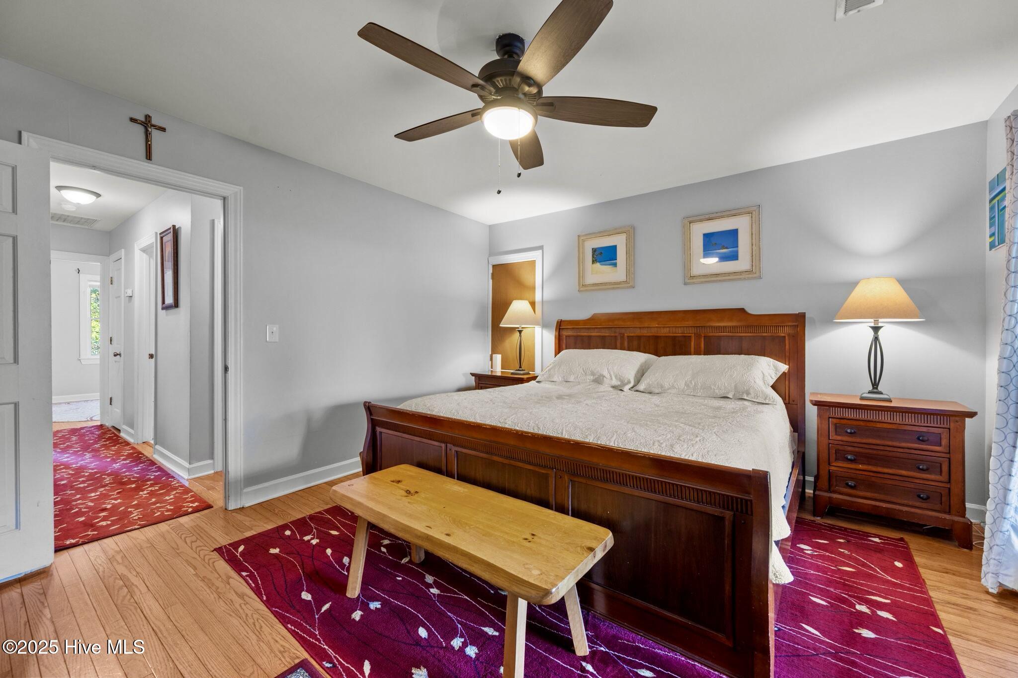 100532839 | Photo 27