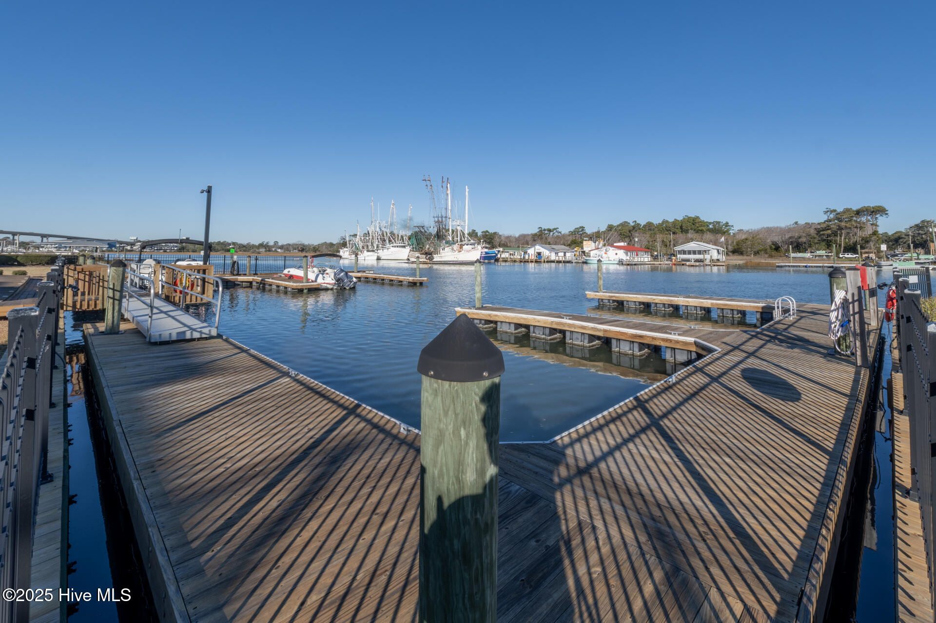 100530246 | Photo 60