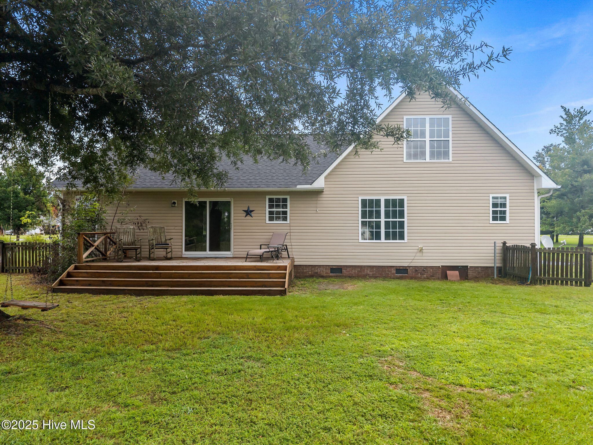 313 Oakmont Drive, Hampstead, NC 28443 – photo 8: 8-web-or-mls-DJI_20250811101330_0199_D
