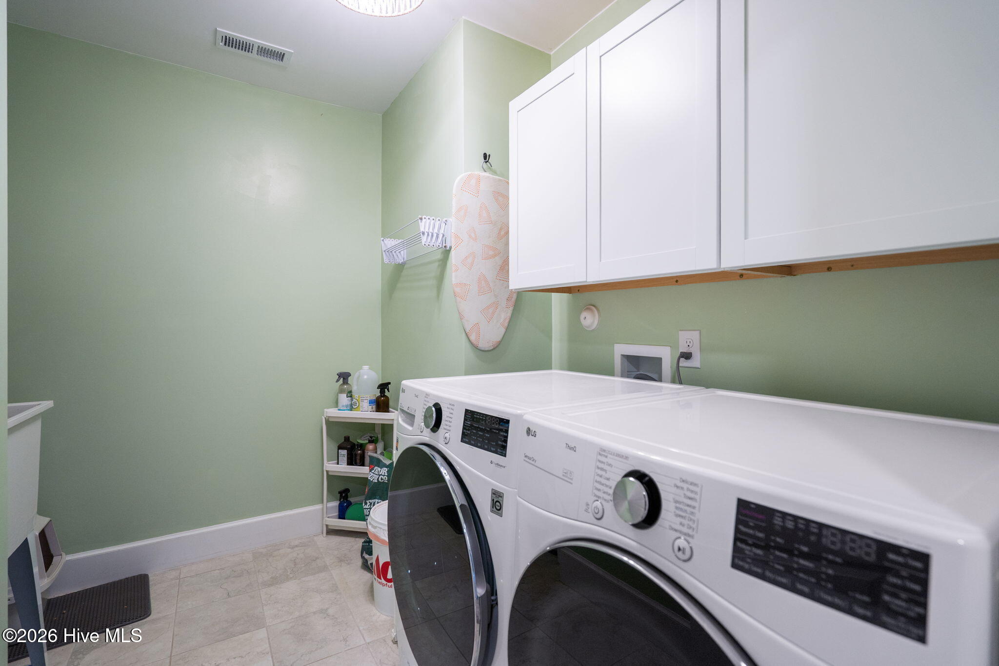 100549684 | Photo 27