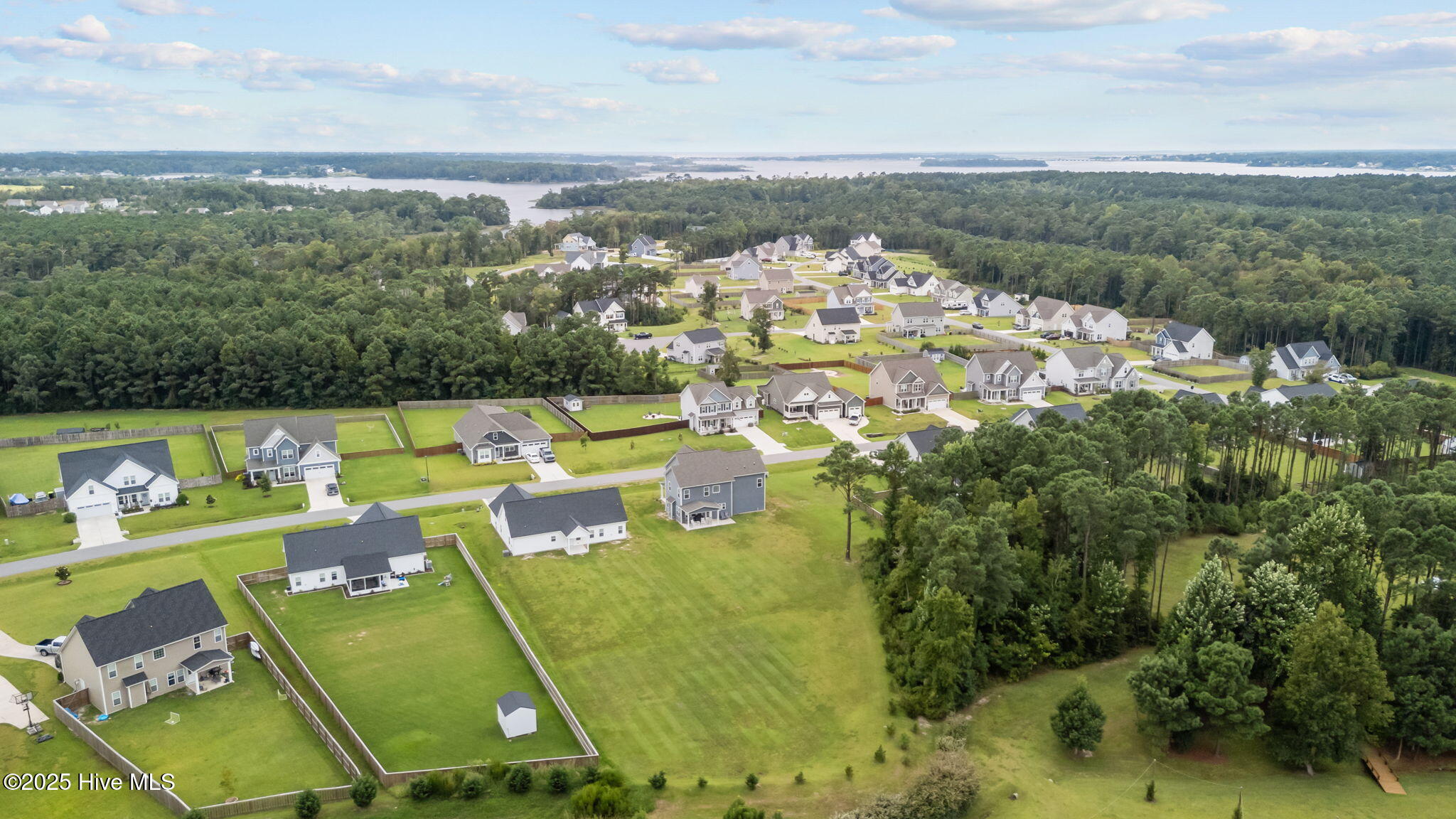 100526771 | Photo 37