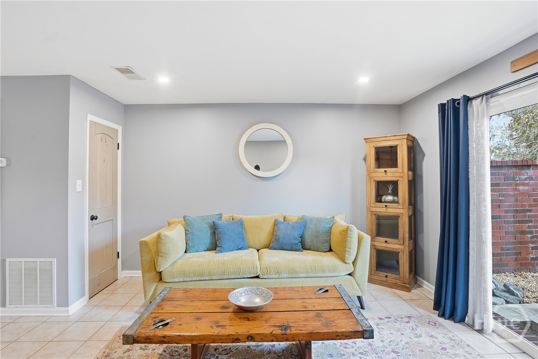 232 Stephenson Avenue 3B