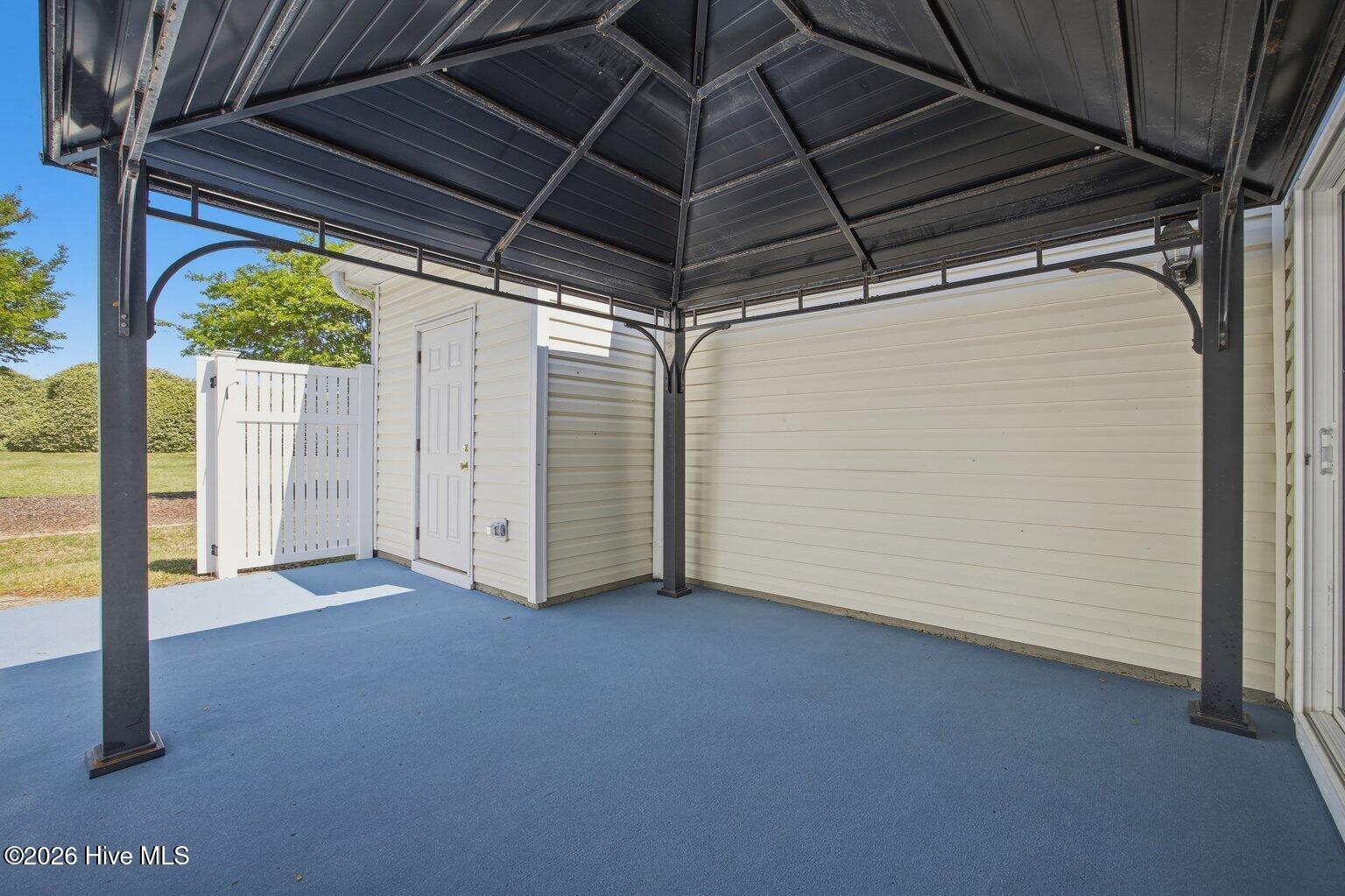 100564958 | Photo 34