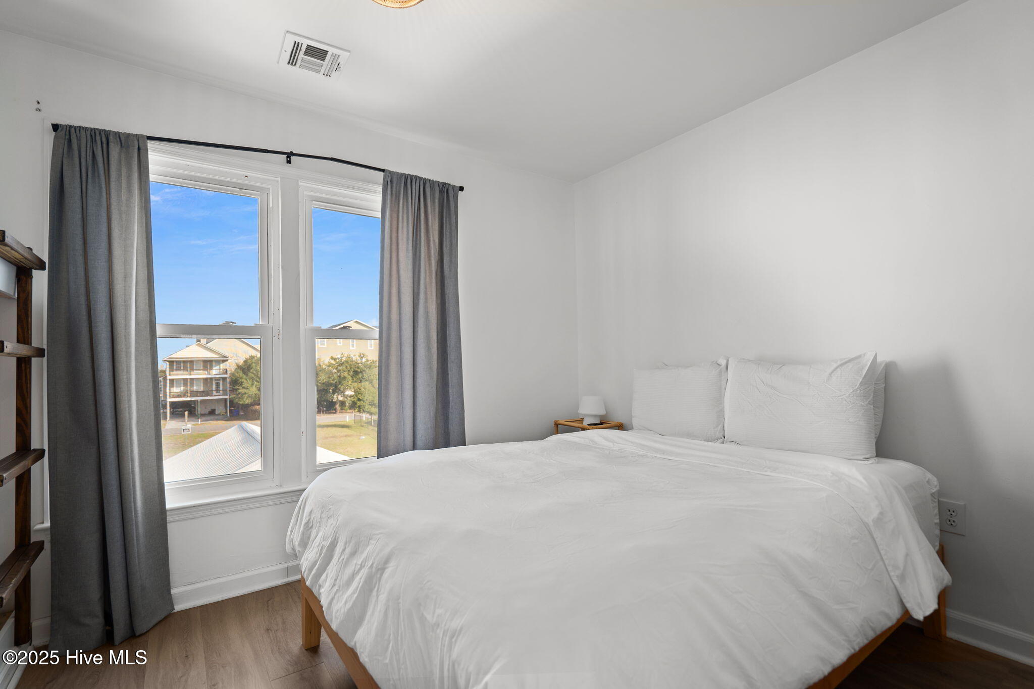 100544620 | Photo 23