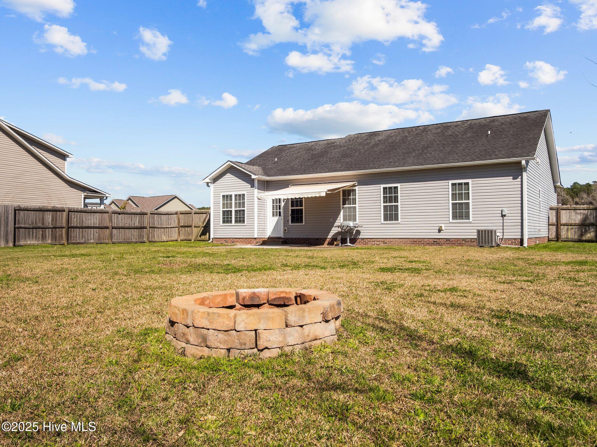 100561630 | Photo 44