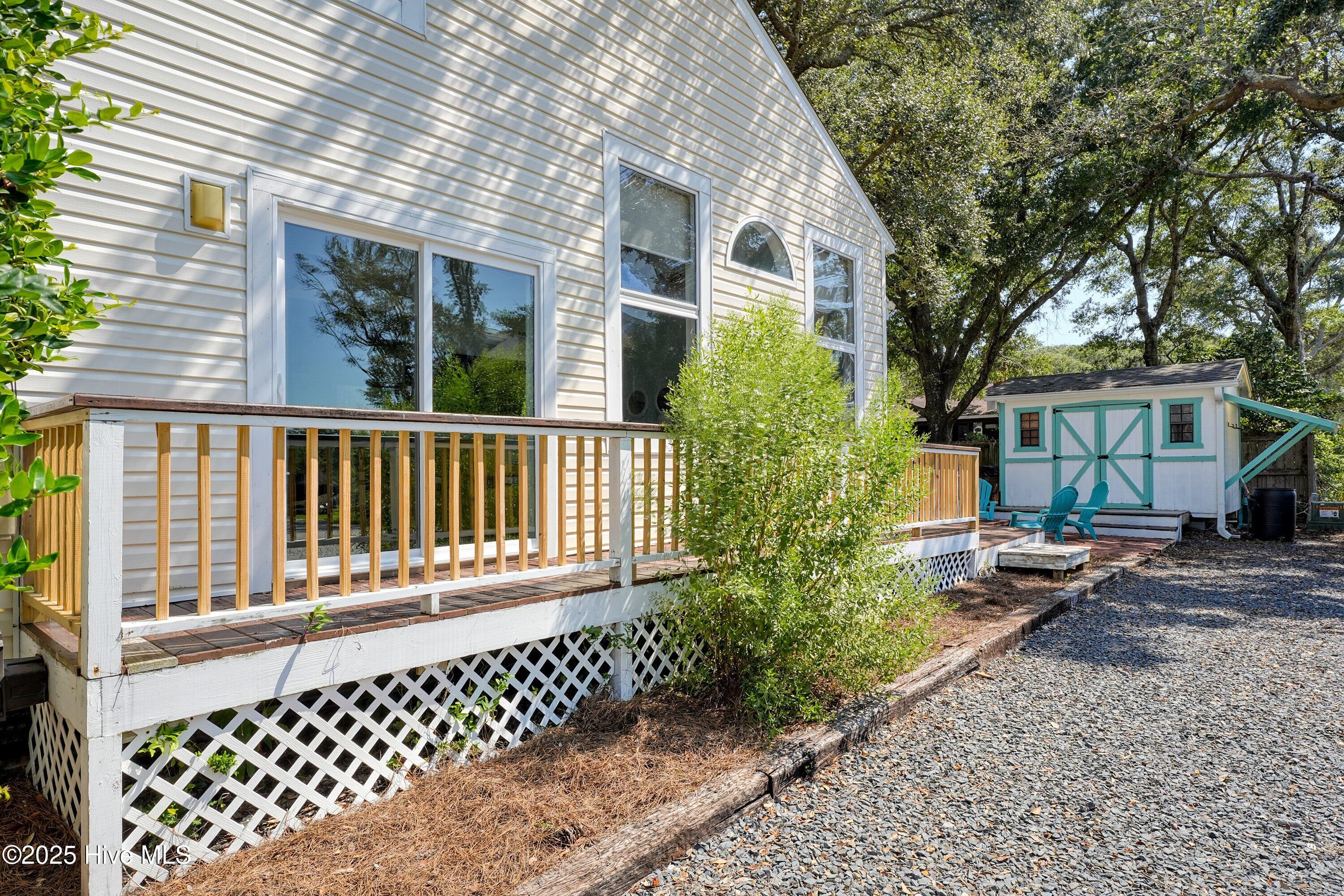 100527837 | Photo 34