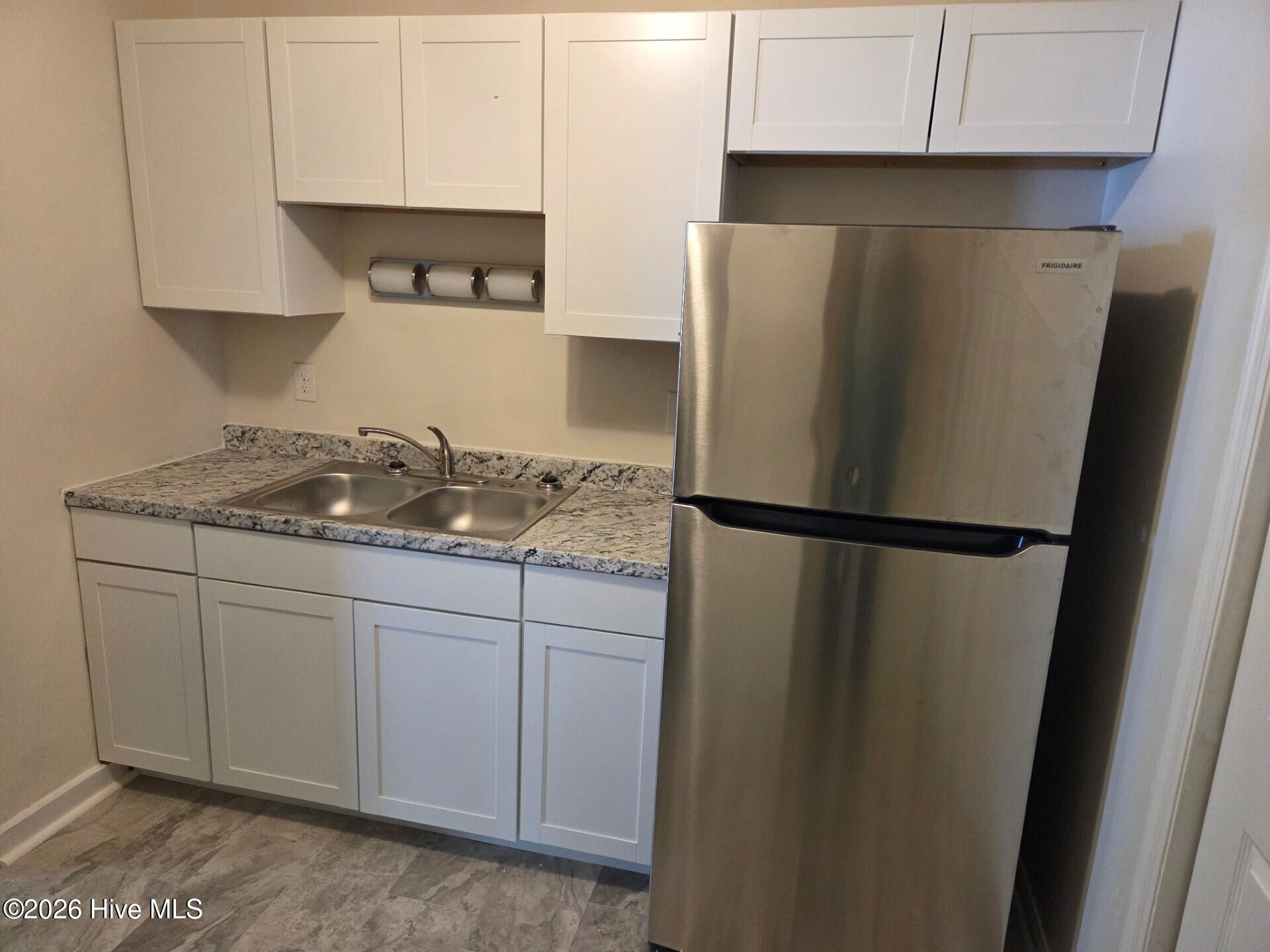 100569129 | Photo 11