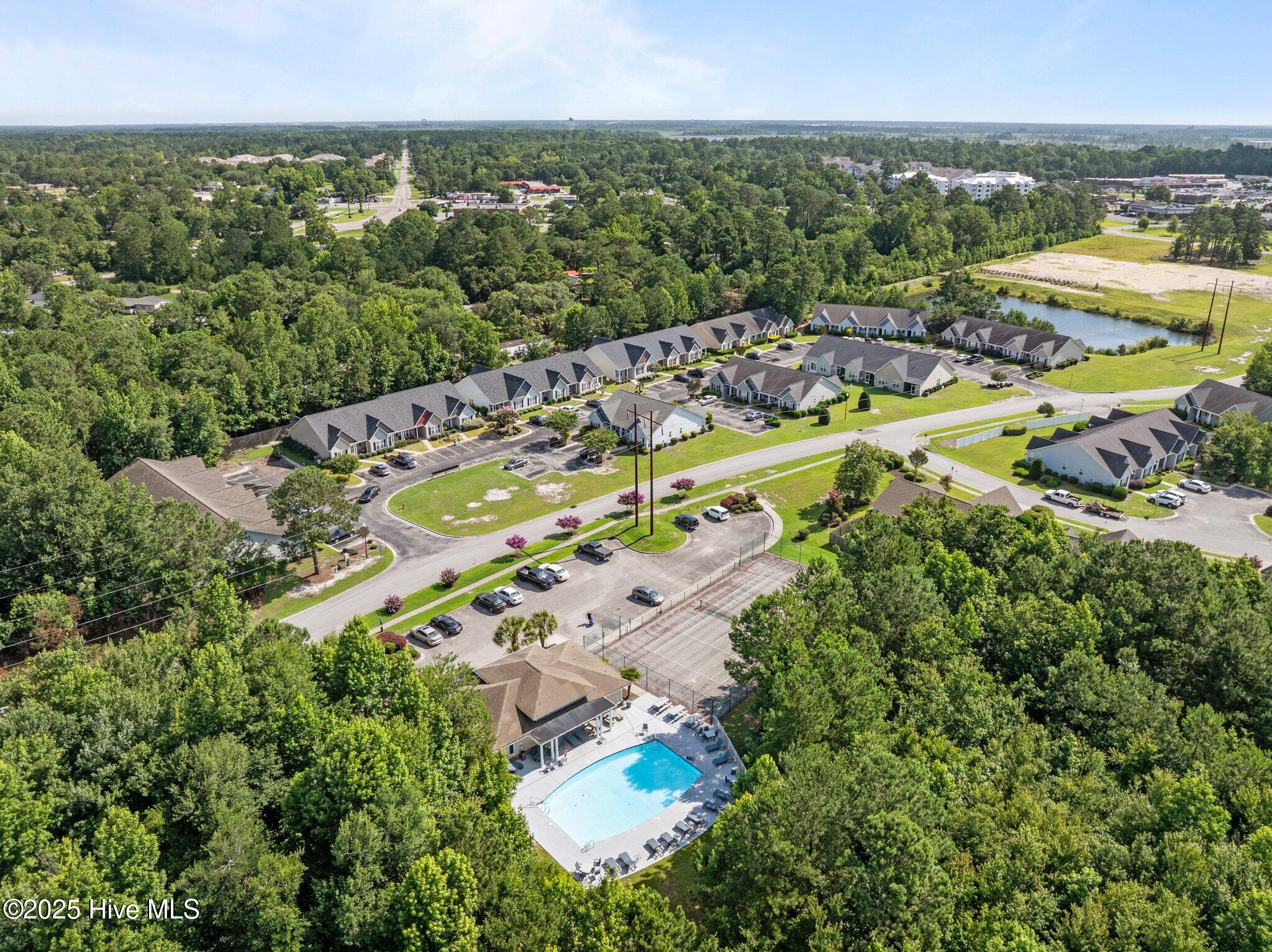 100514871 | Photo 38