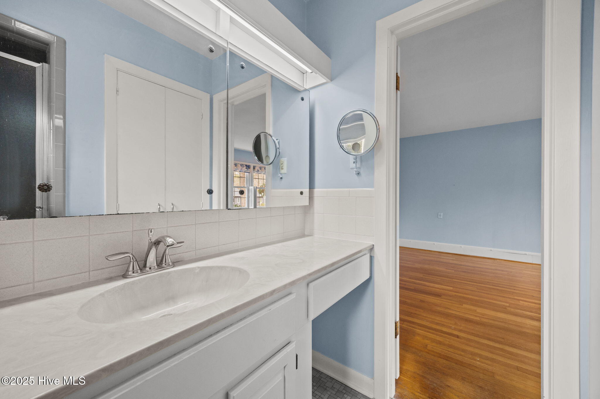 100544163 | Photo 22