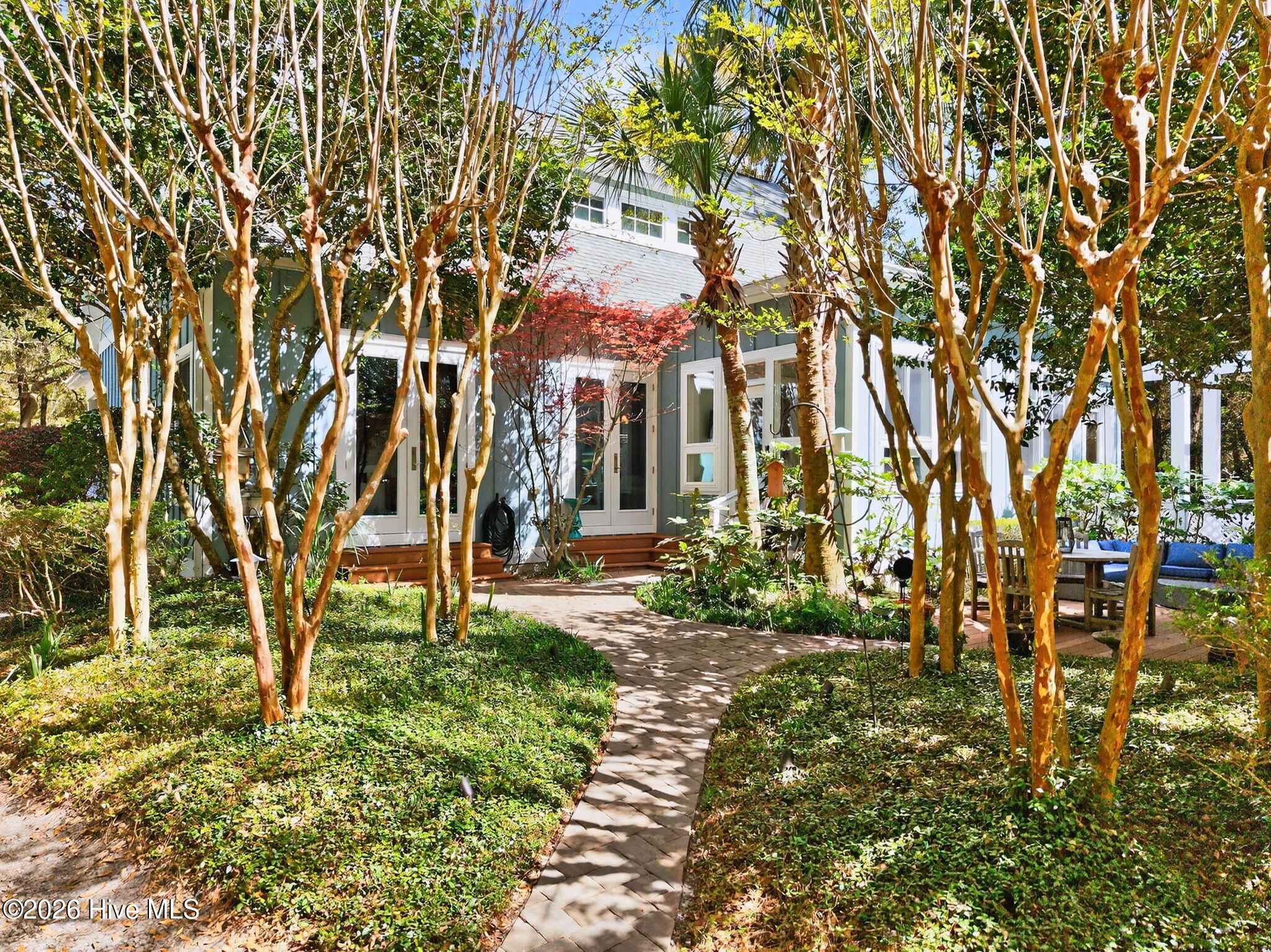 100564993 | Photo 47