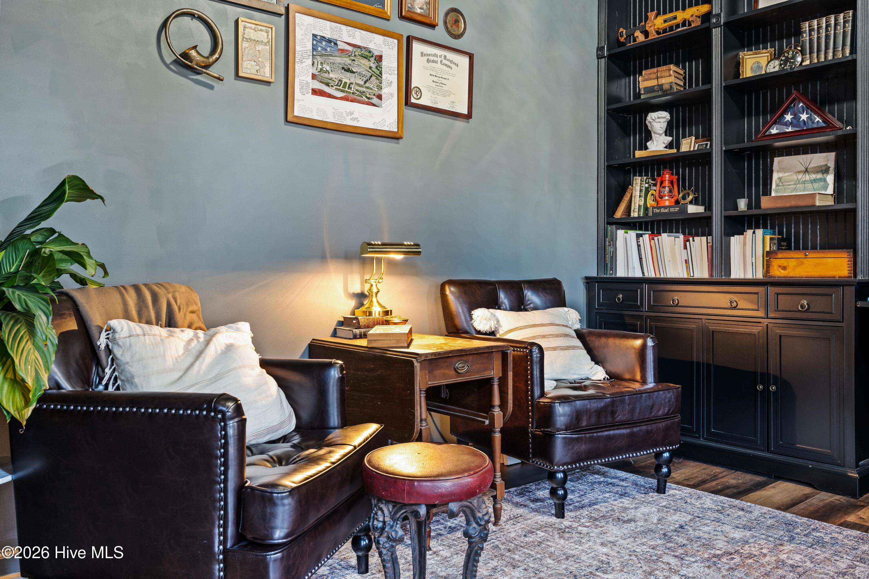 100556314 | Photo 38