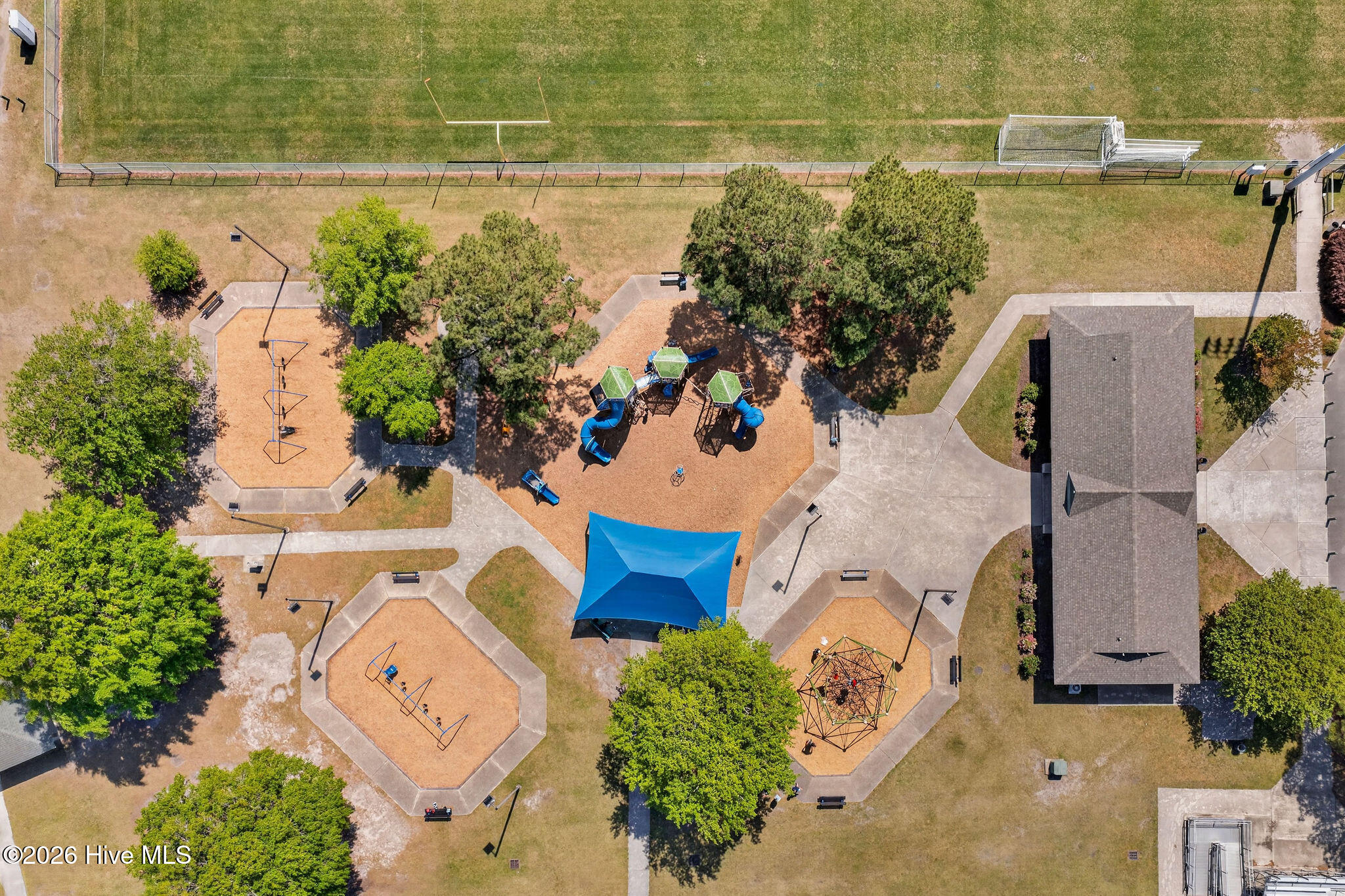 100566327 | Photo 44