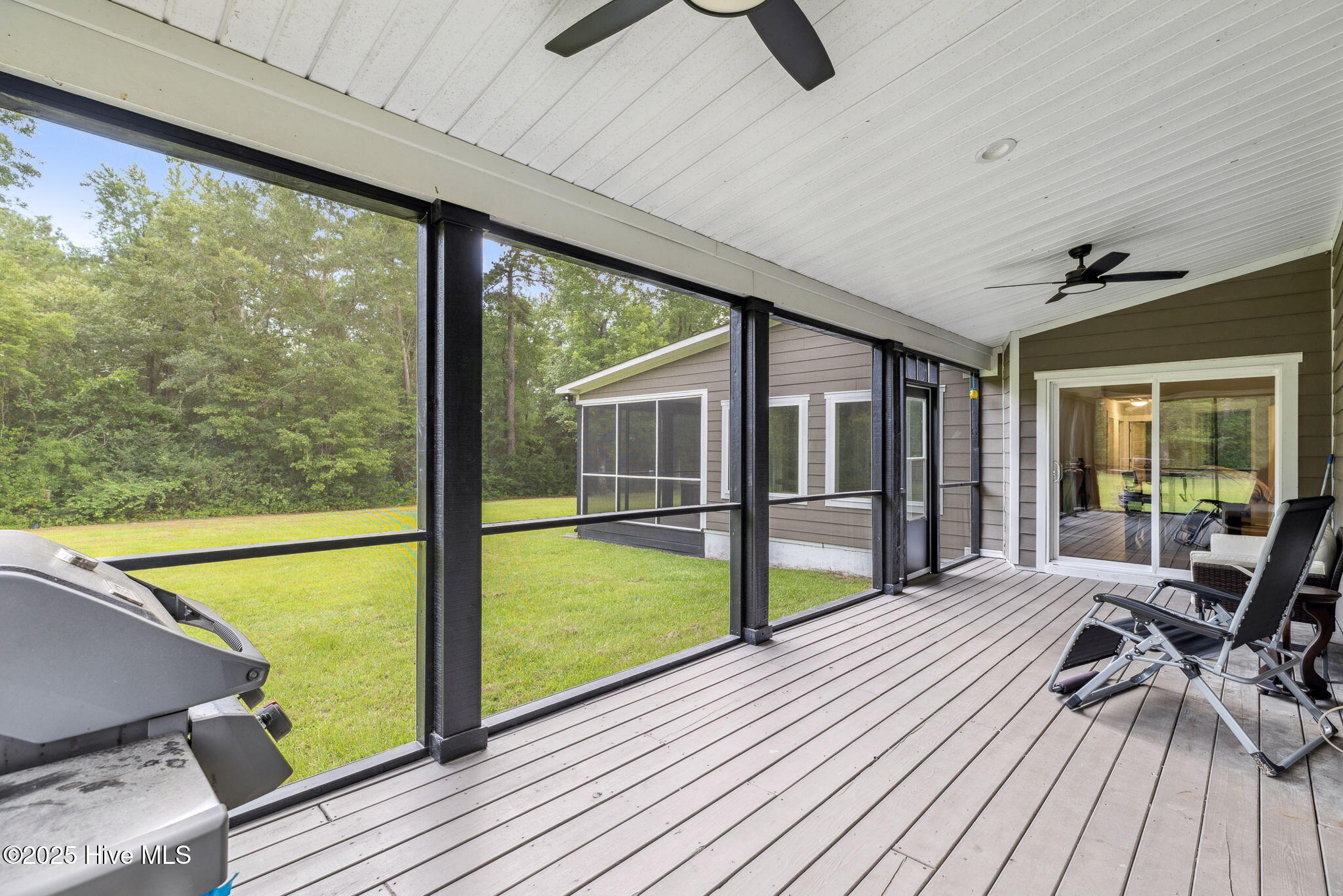 100520398 | Photo 51